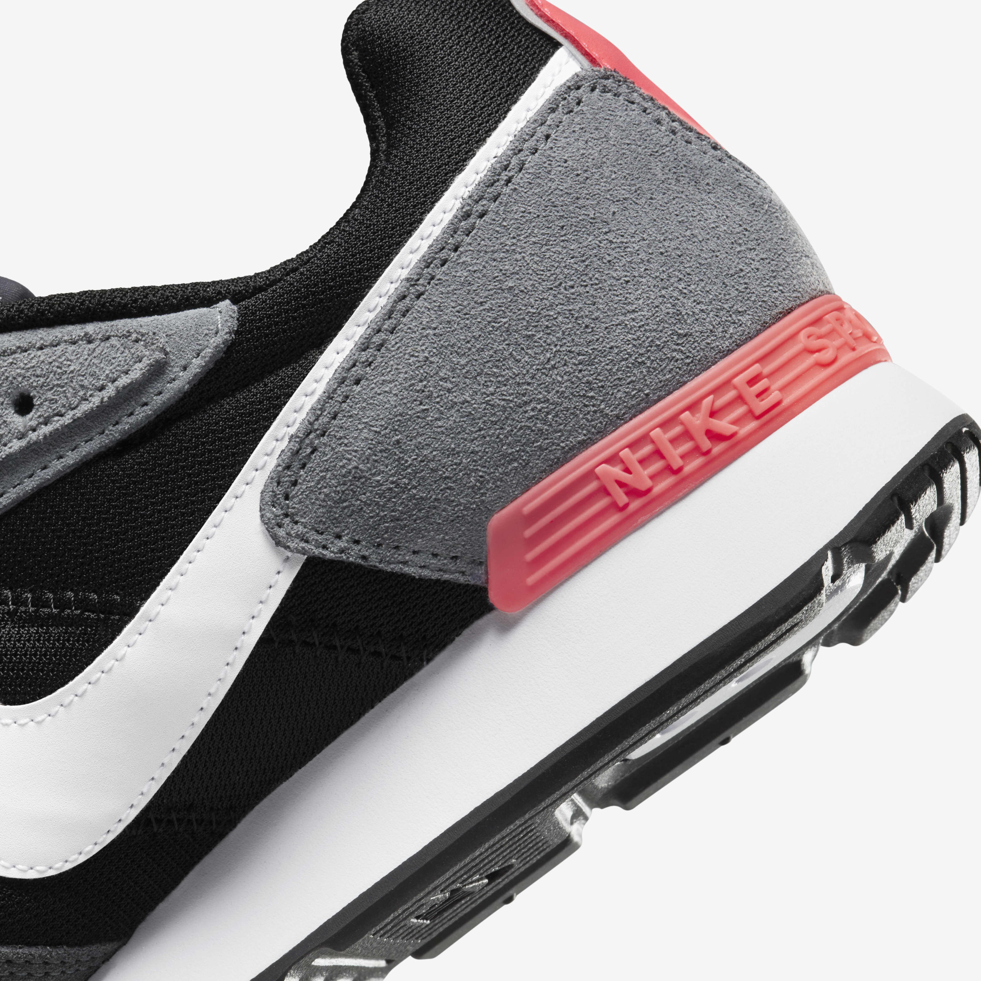 Nike Venture Runner image number 7