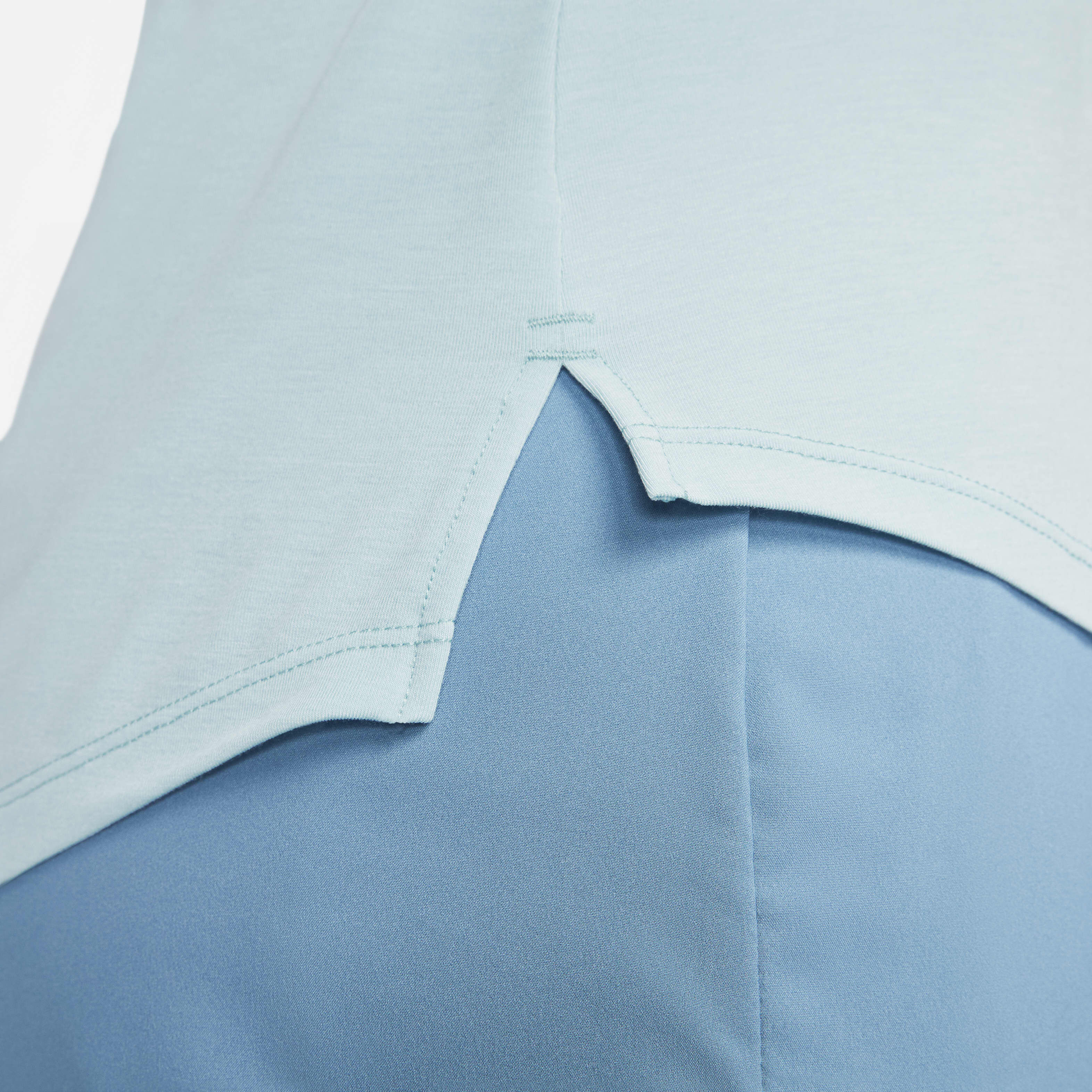 Nike Dri-FIT UV One Luxe image number 3