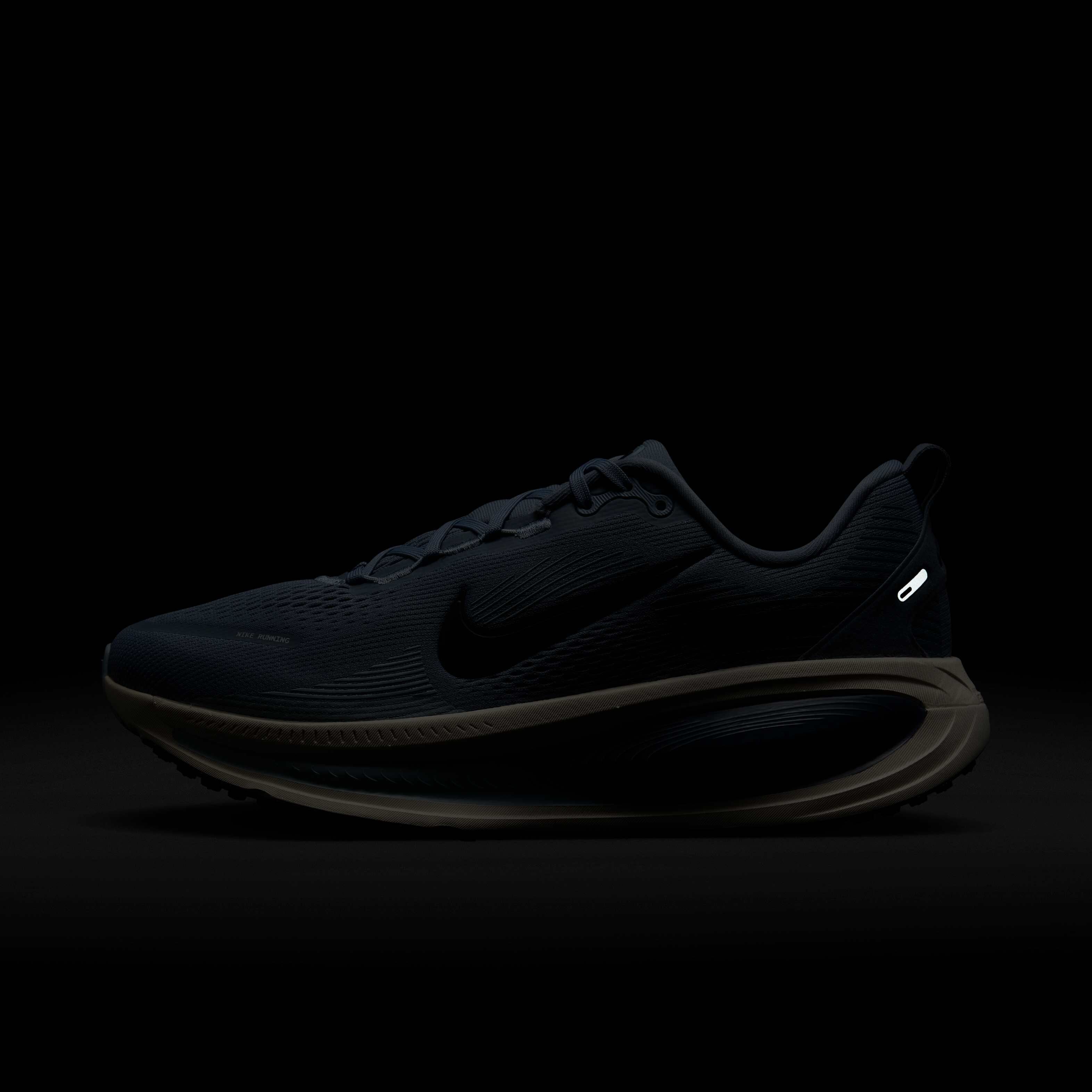 Nike Vomero 18 image number 9