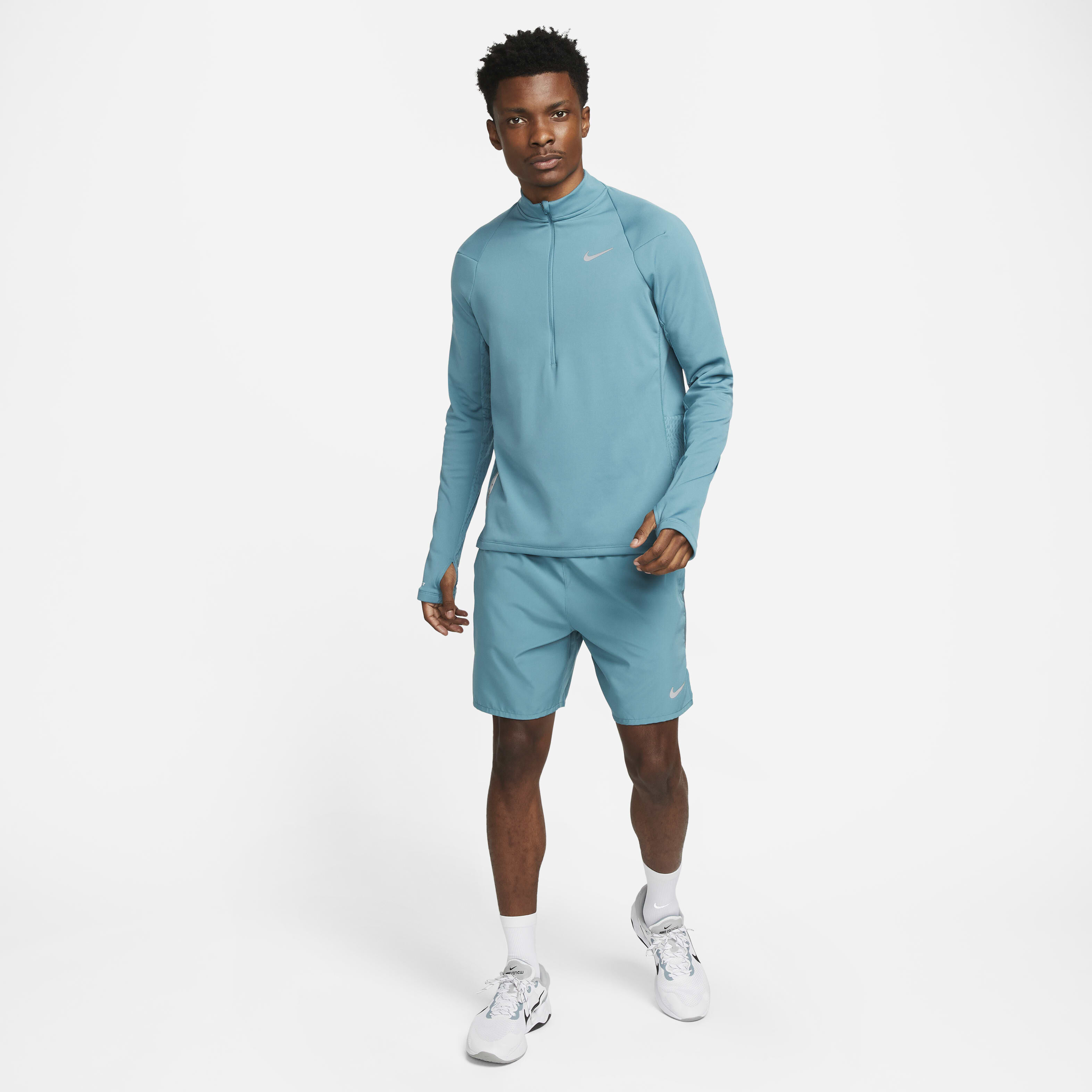 Nike Therma-FIT Run Division image number 7