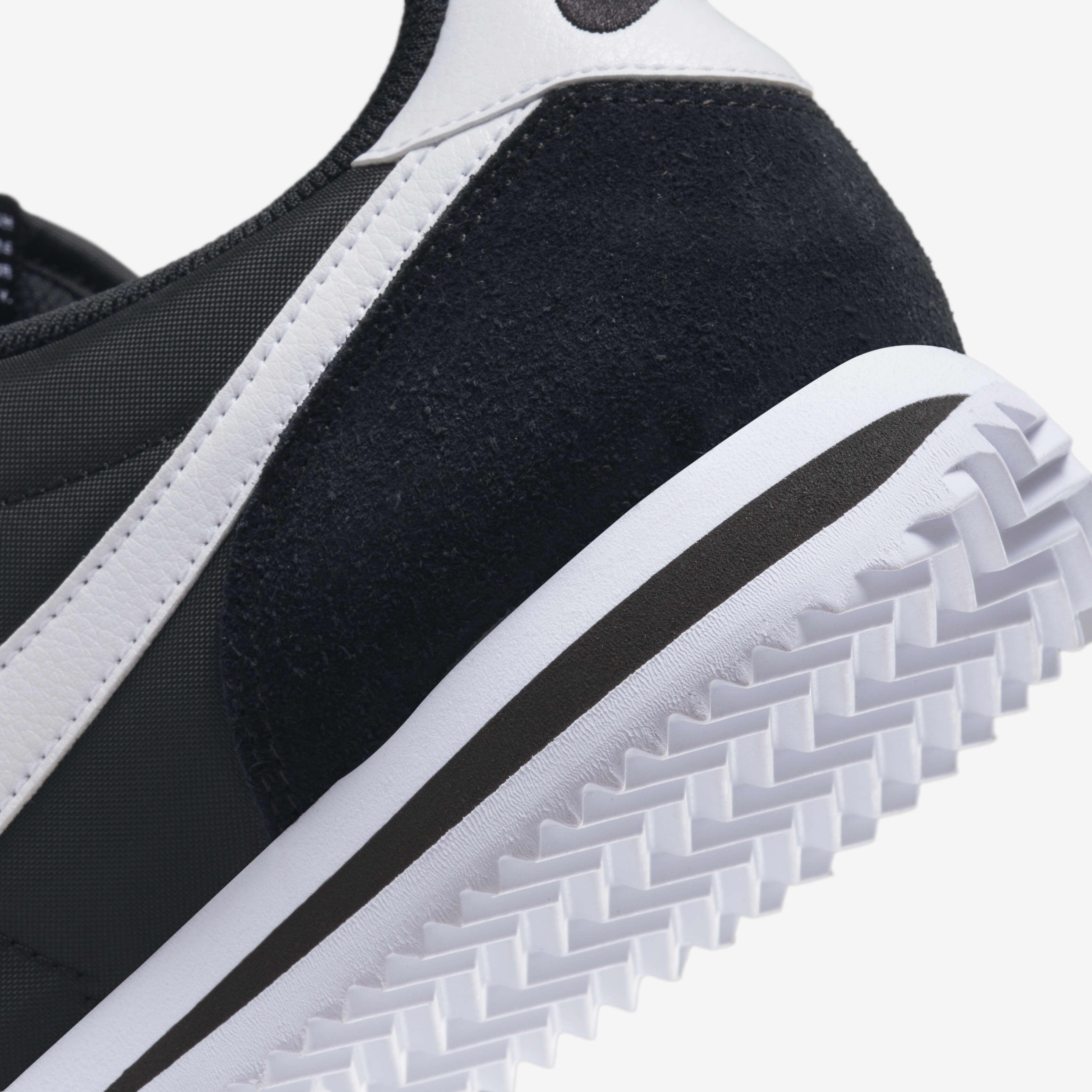 Buy Nike Cortez Textile Shoes - Black/White | Nike Qatar Official