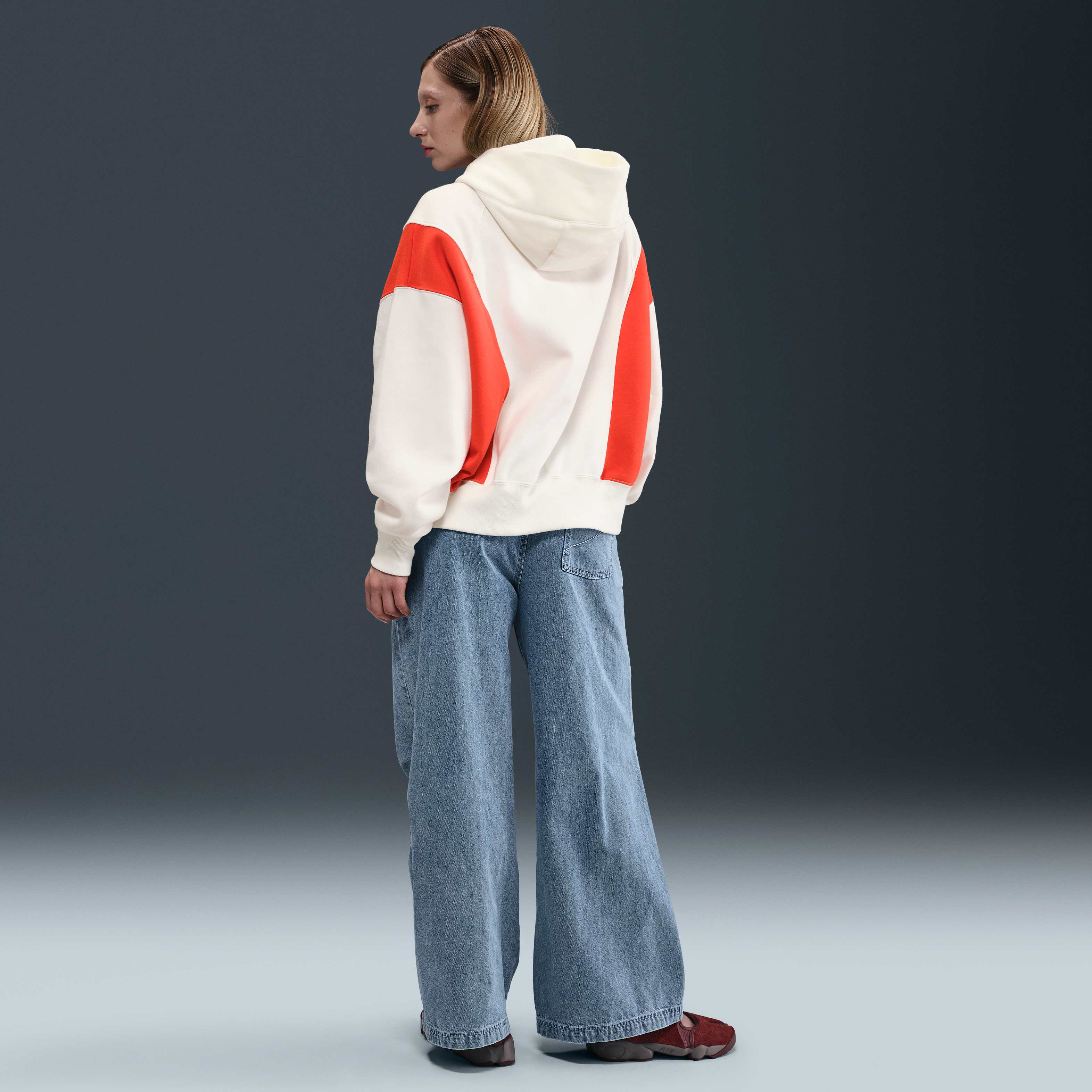 نايكي سبورتسوير فينيكس فليس image number 4