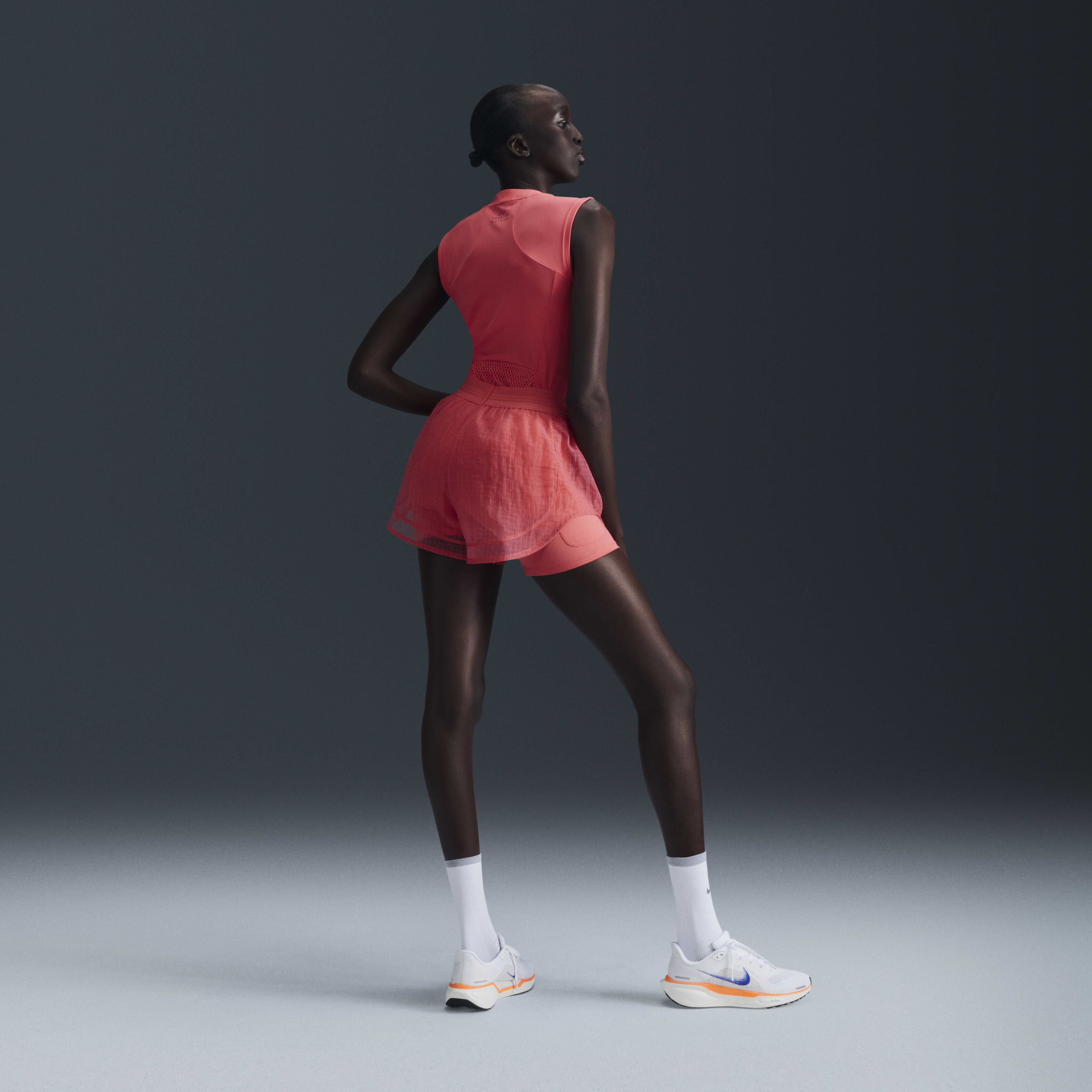 Nike Running Division image number 4