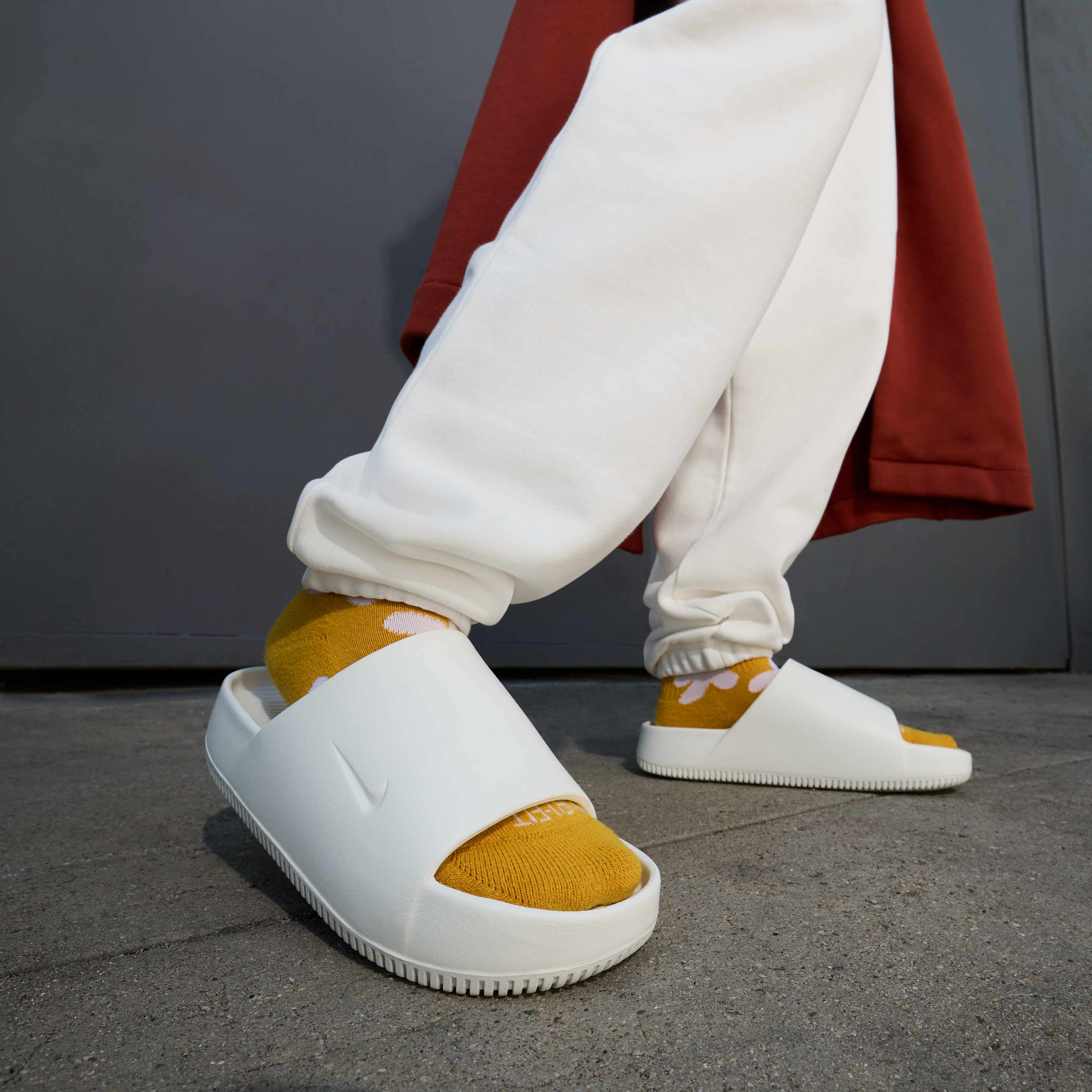 Nike Calm image number 1