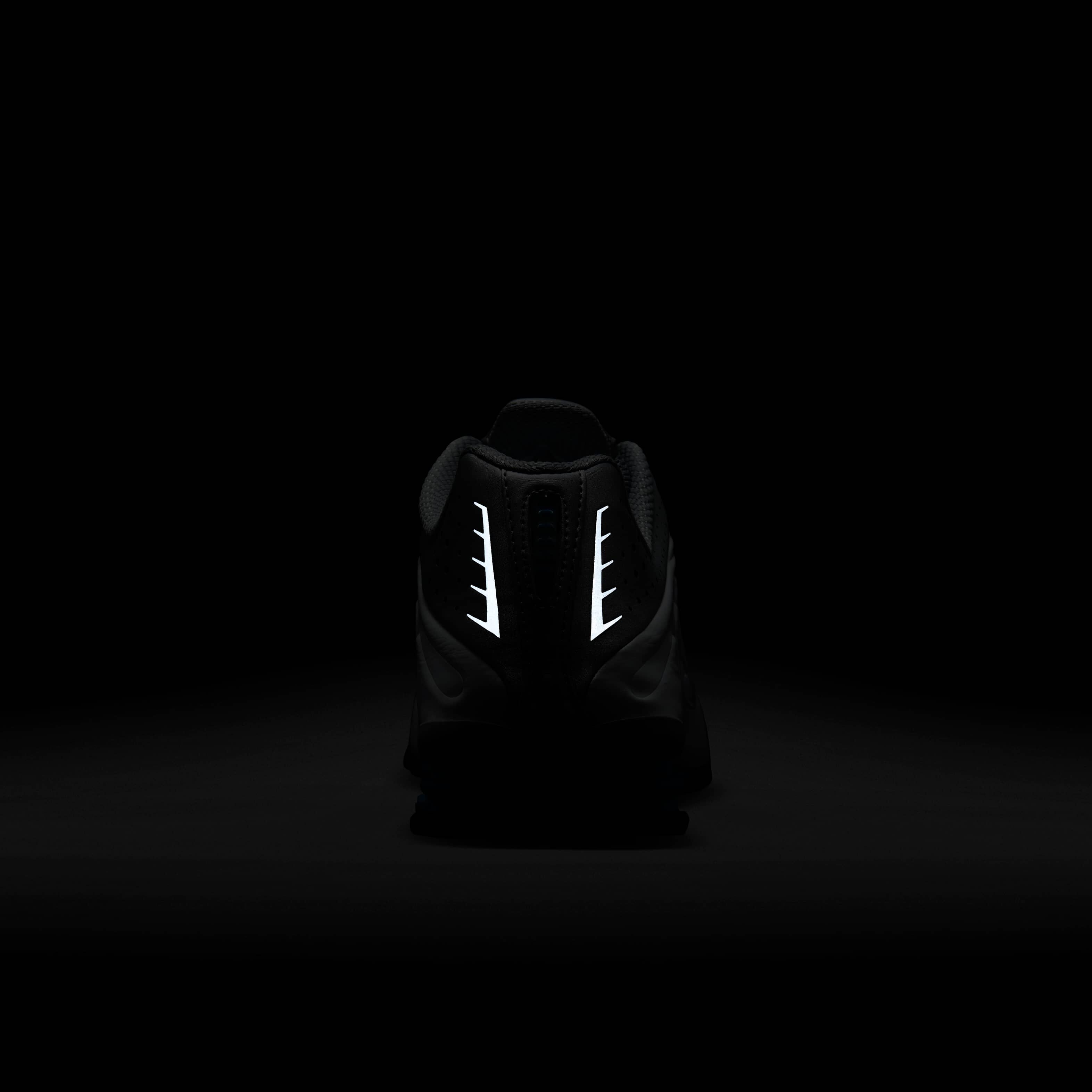 Nike Shox R4 image number 9