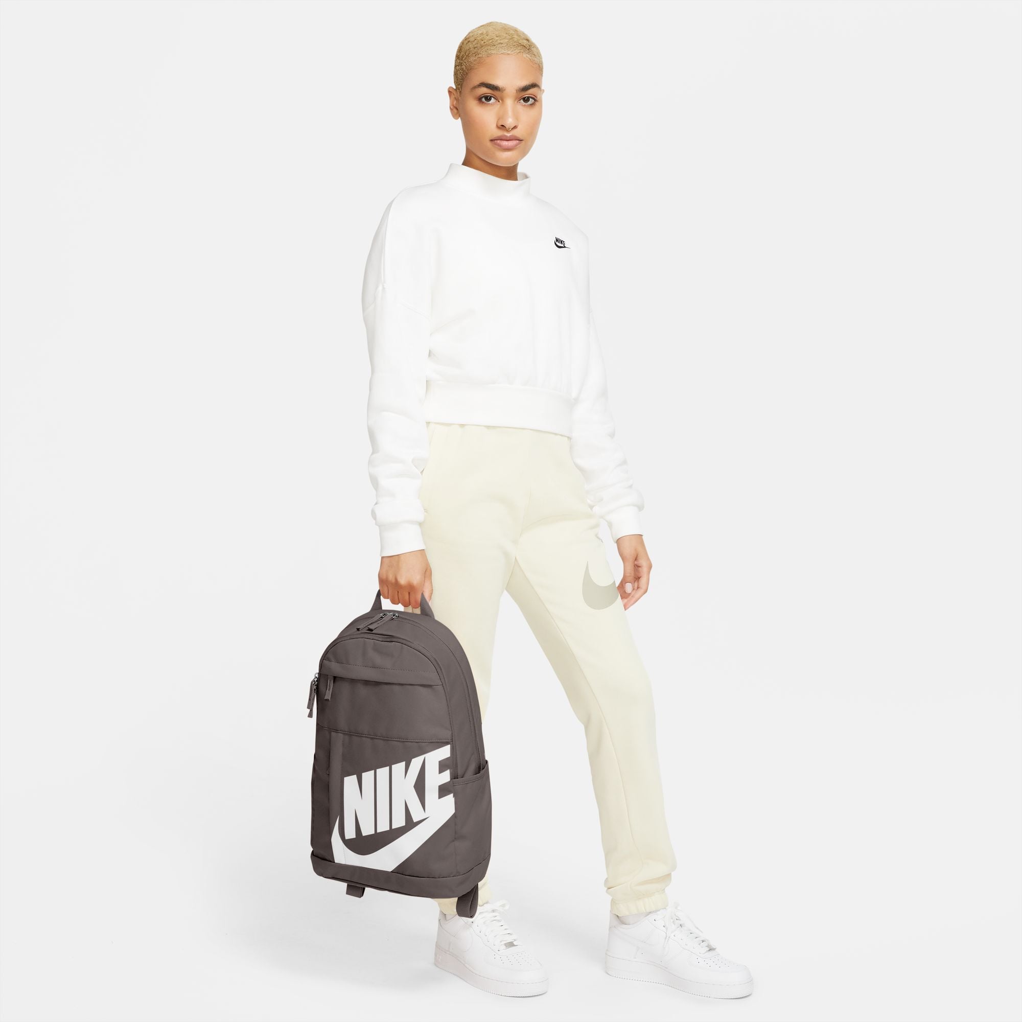 Nike image number 9