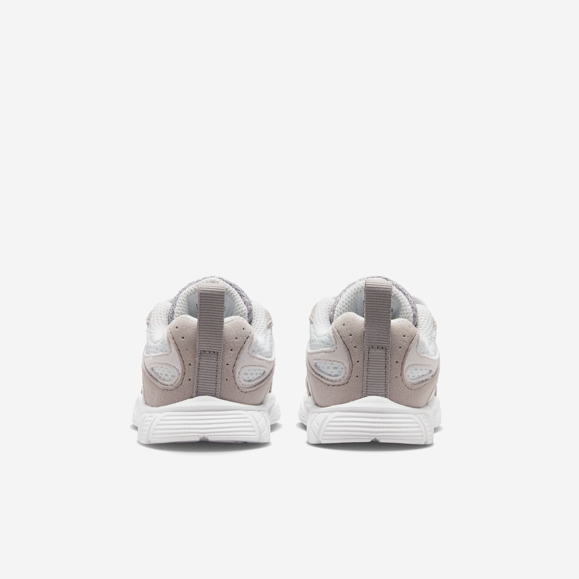 Nike V5 RNR Suede image number 1