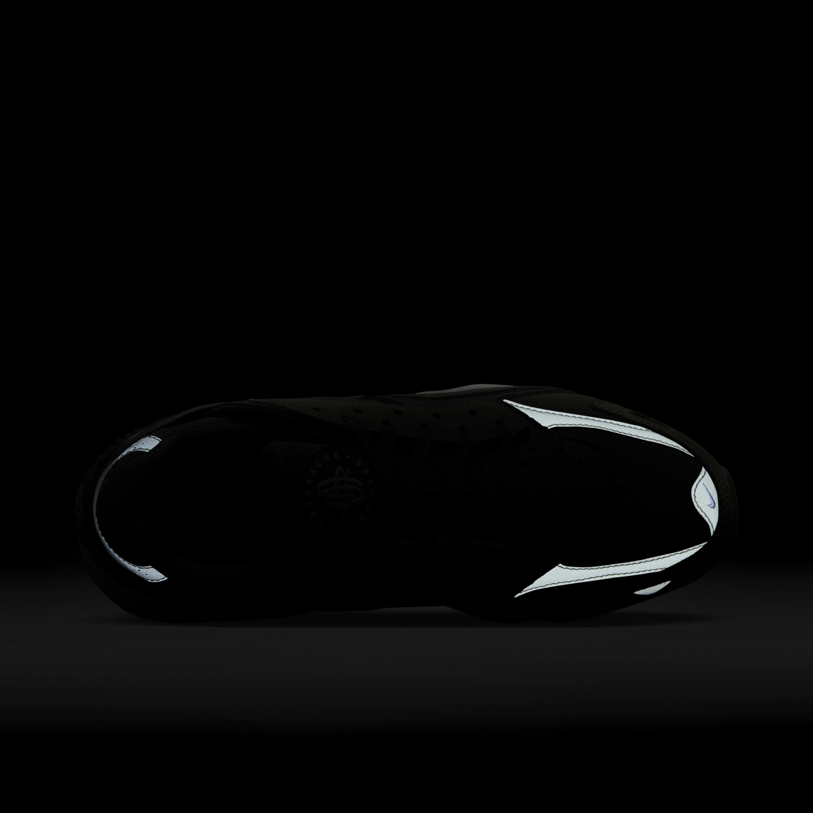 Nike Air Huarache Runner image number 8