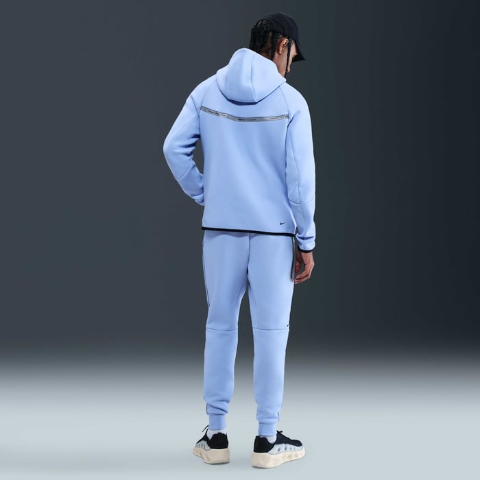 Nike Tech image number 4 Nike Tech image number 4