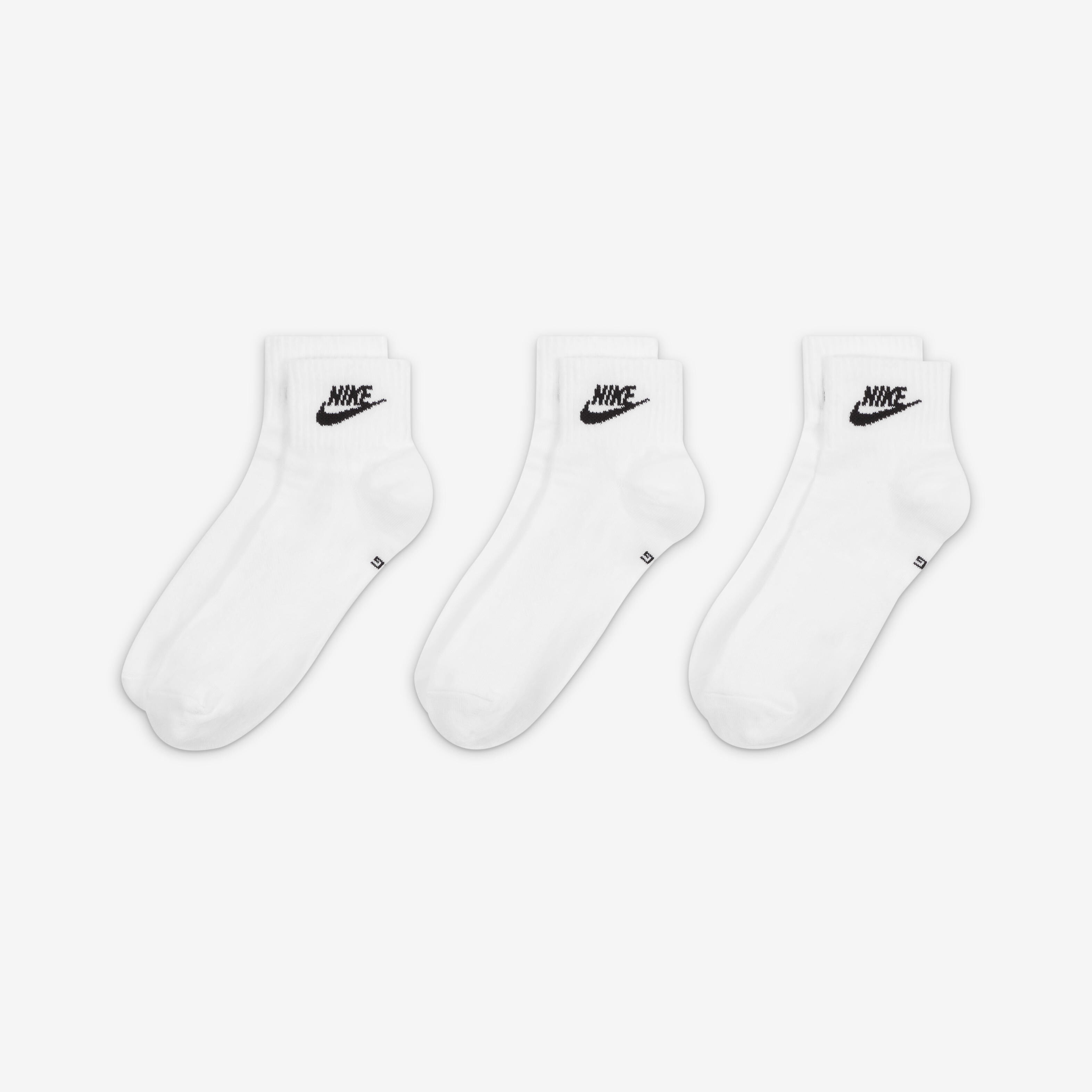 Nike Everyday Essential image number 1