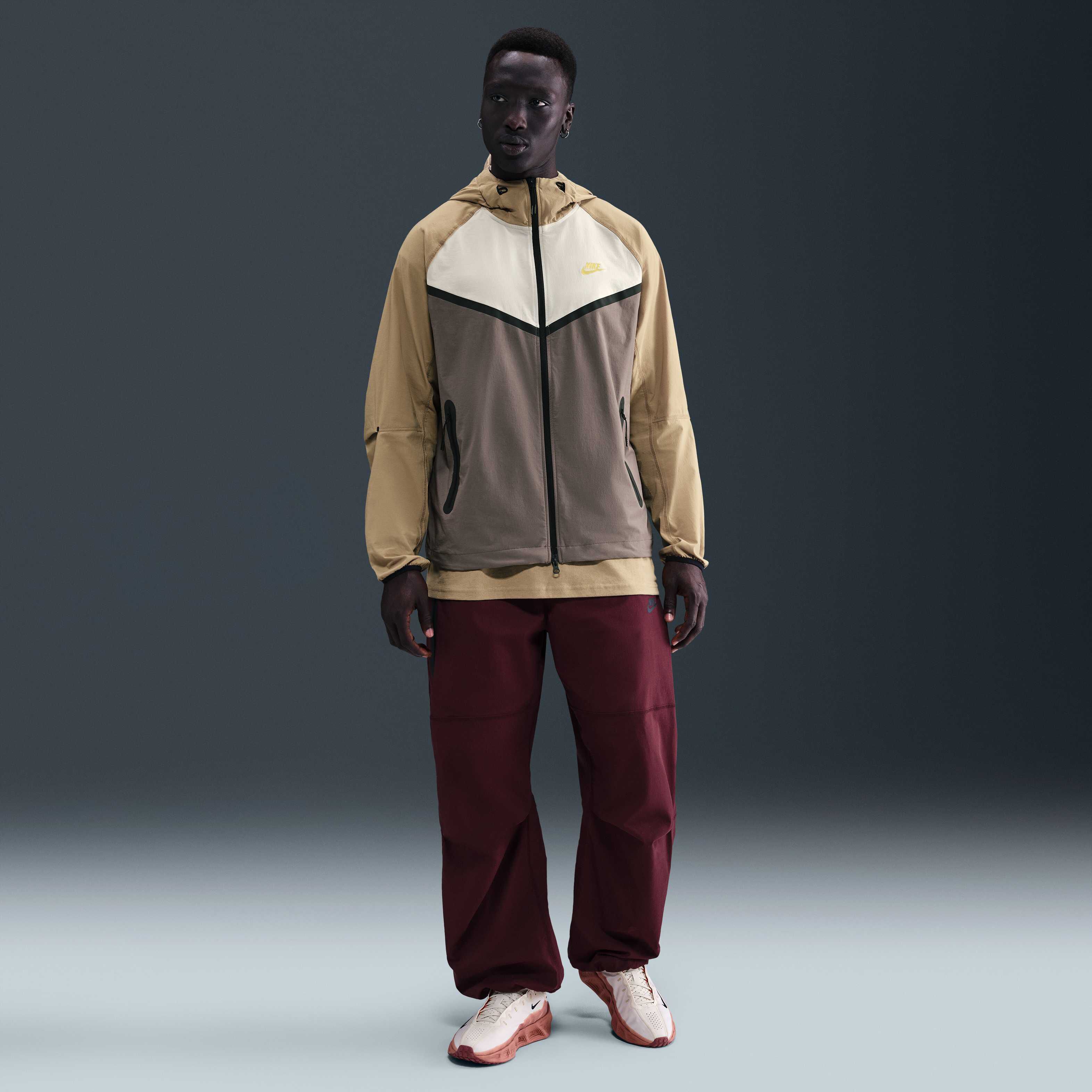 نايكي تك image number 3