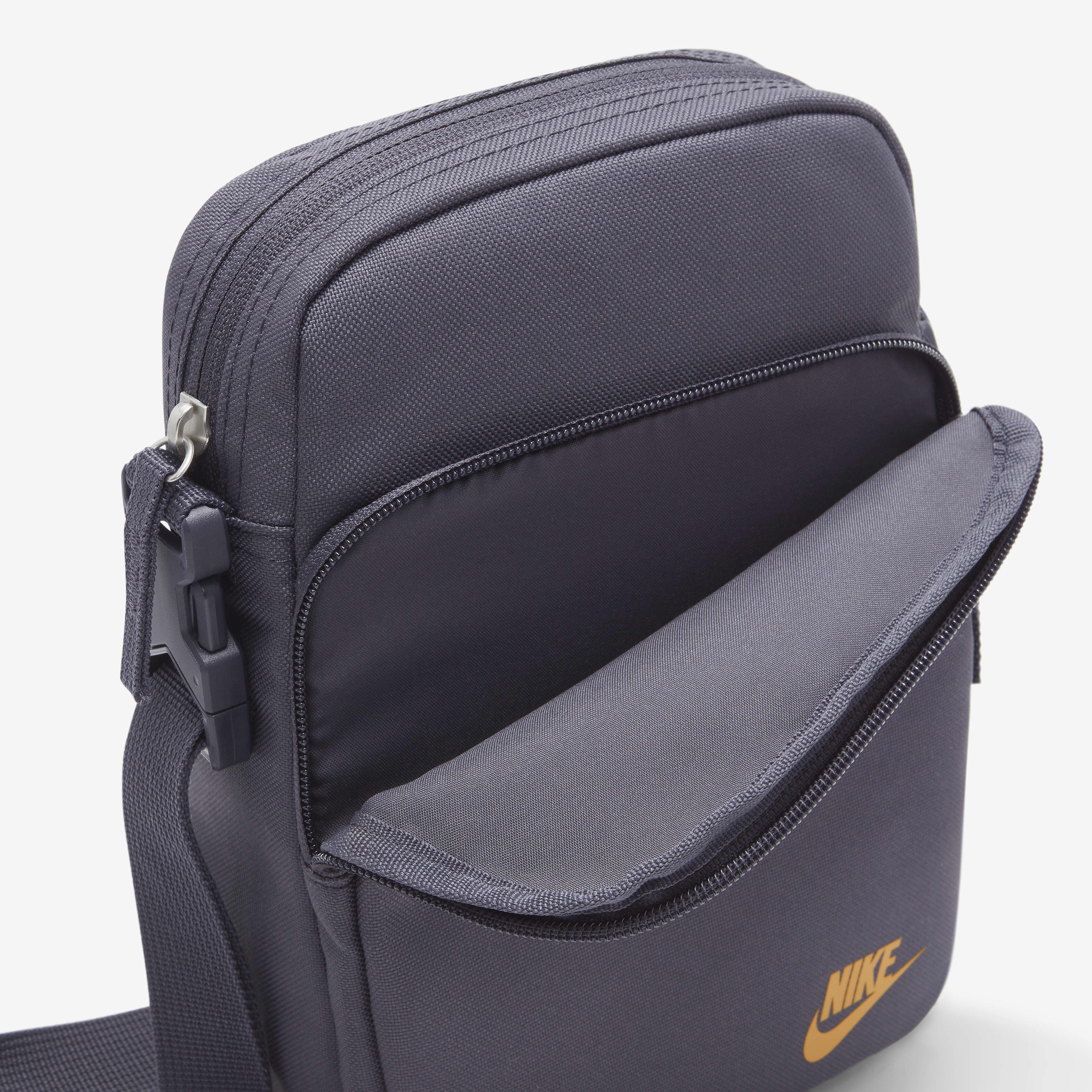 نايكي هيرتدج image number 5