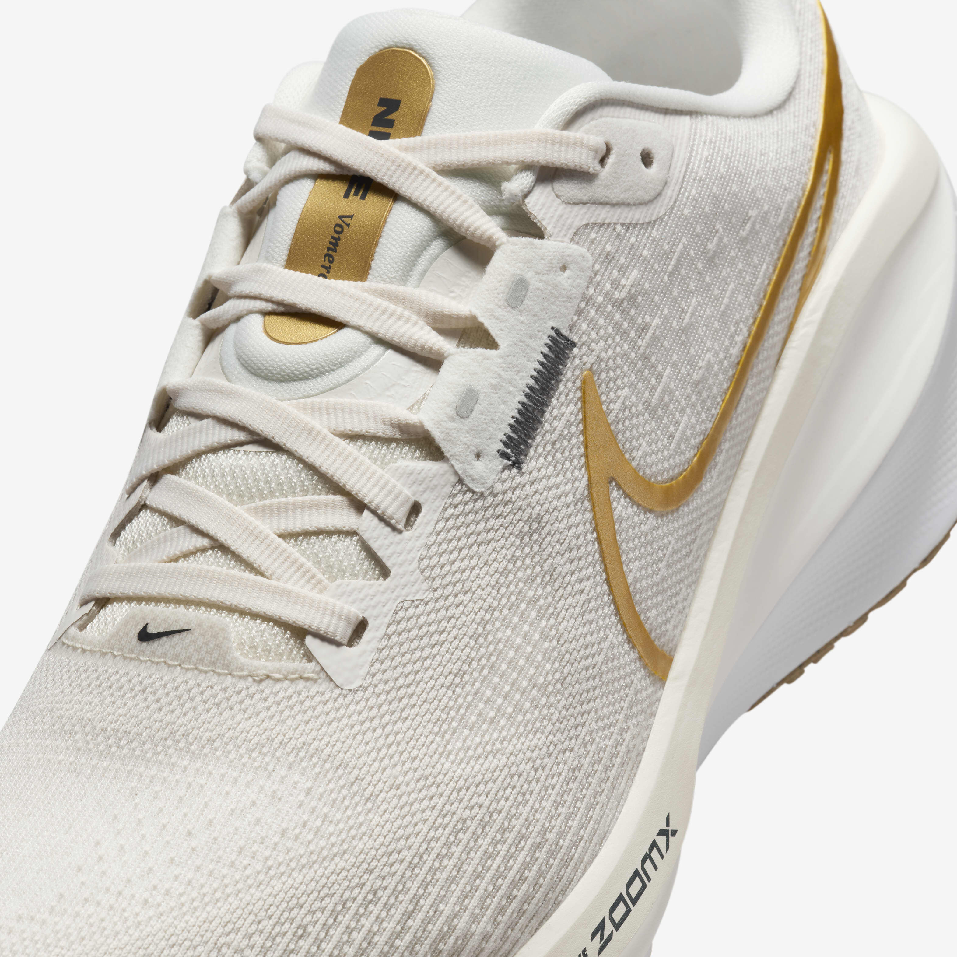 Nike Vomero 17 image number 6