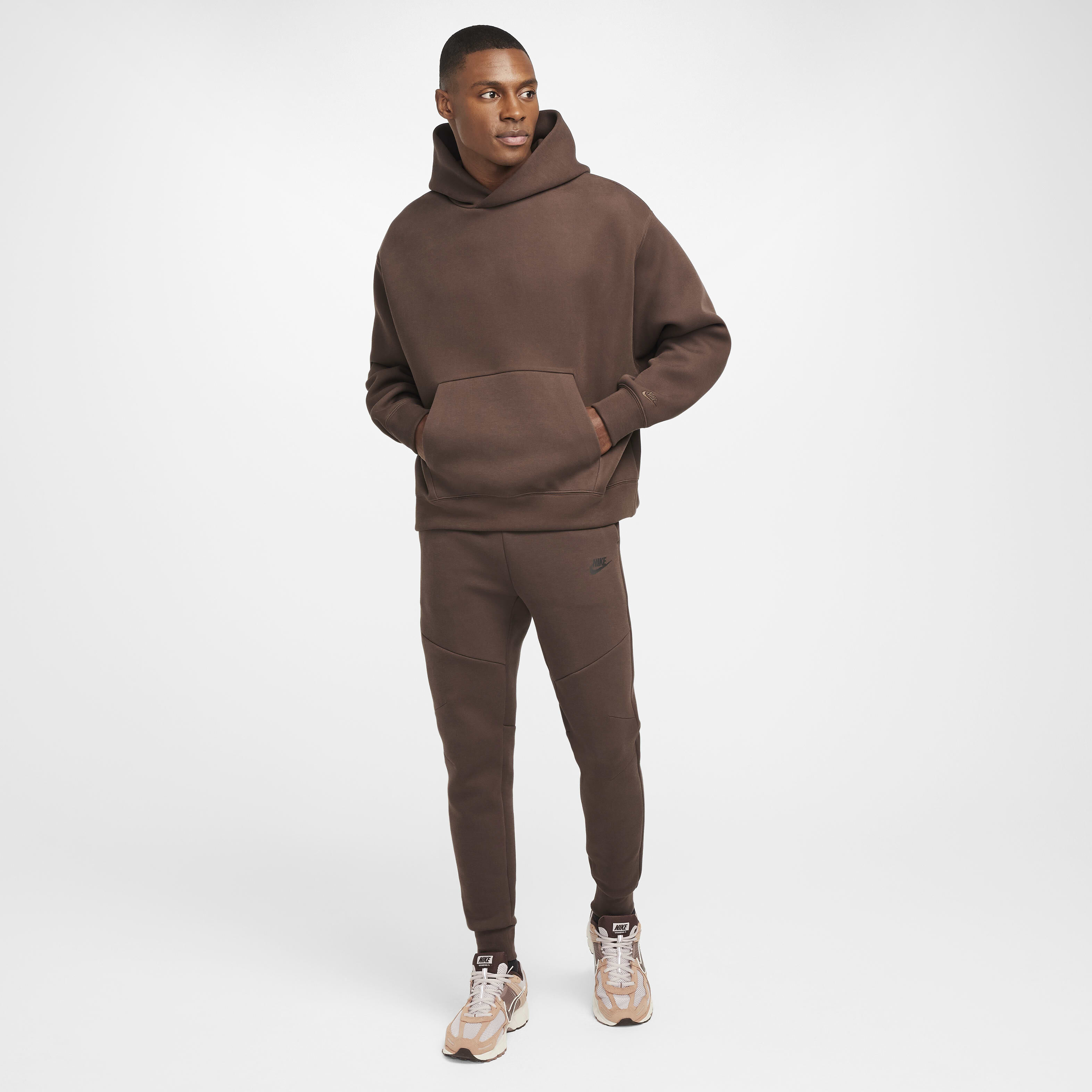 نايكي تك ري-اماجيند image number 6