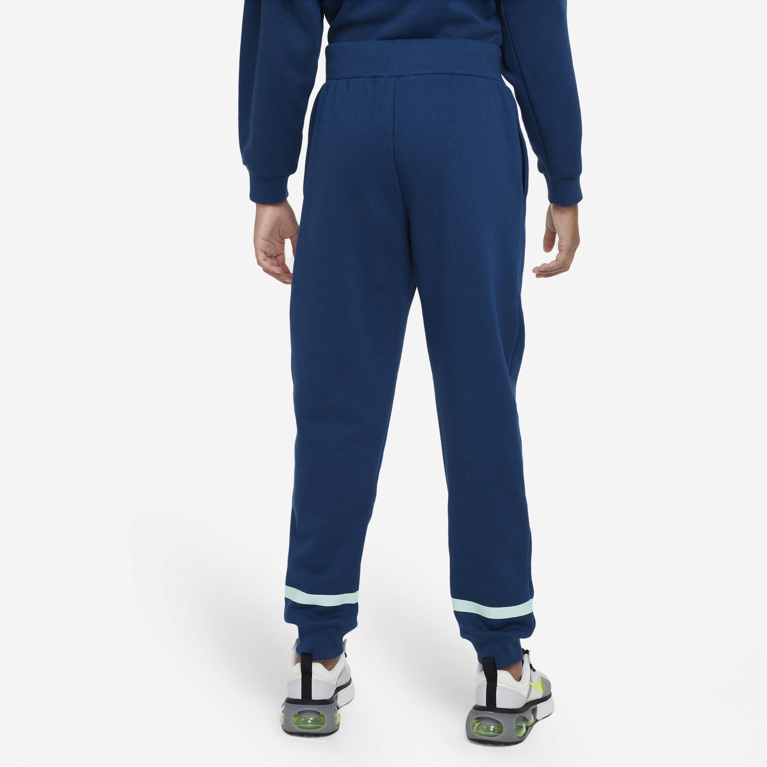 نايكي سبورتسوير كلوب فليس ايكون كلاش image number 1