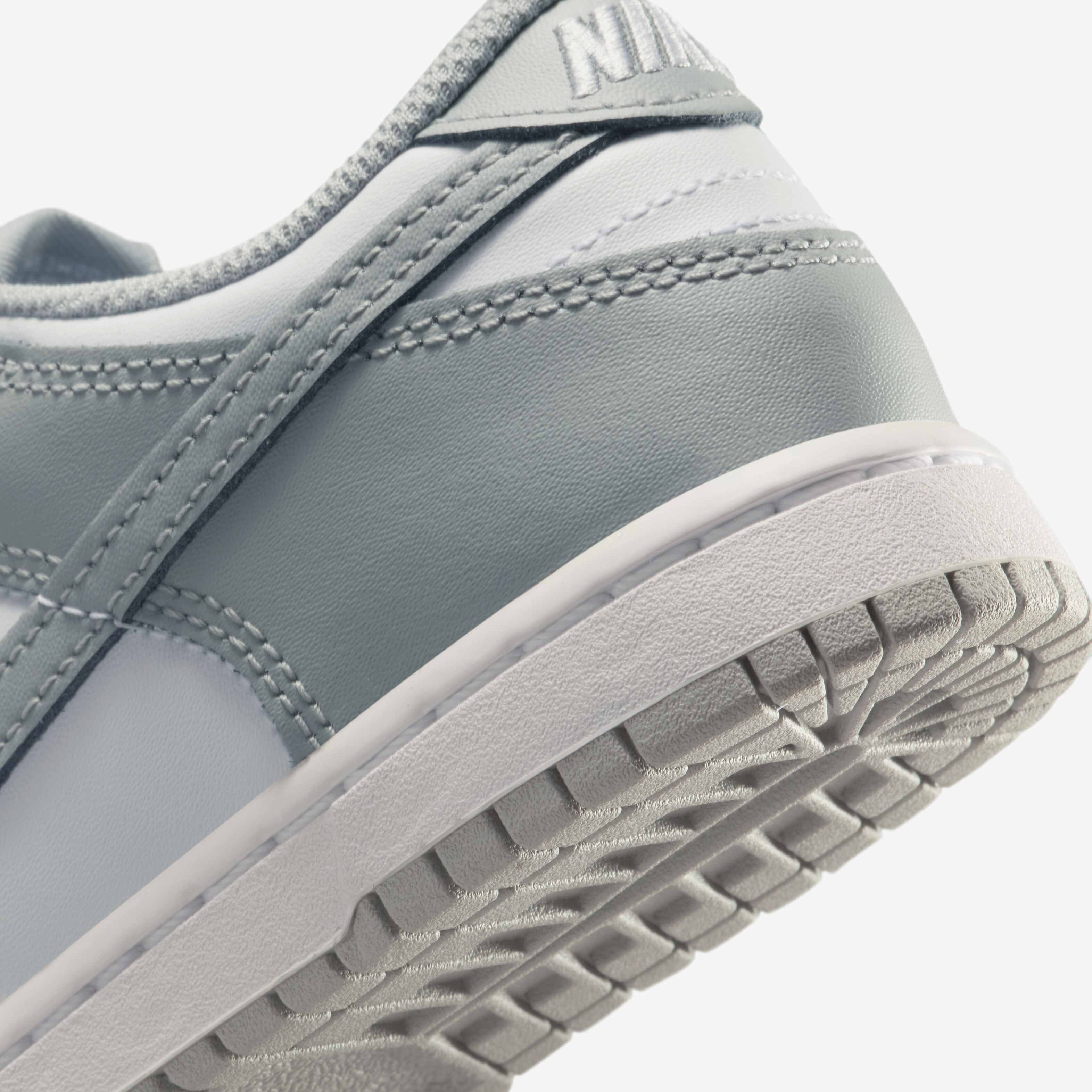 Nike Dunk Low image number 7