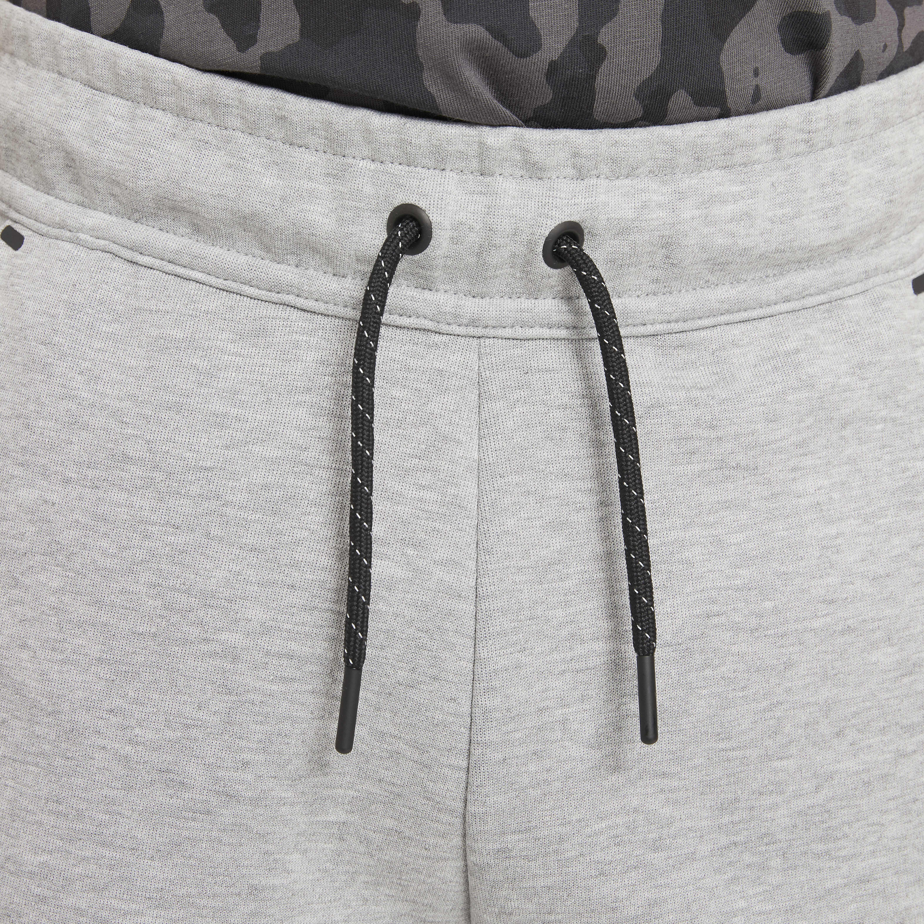 Nike Sportswear Tech Fleece image number 3