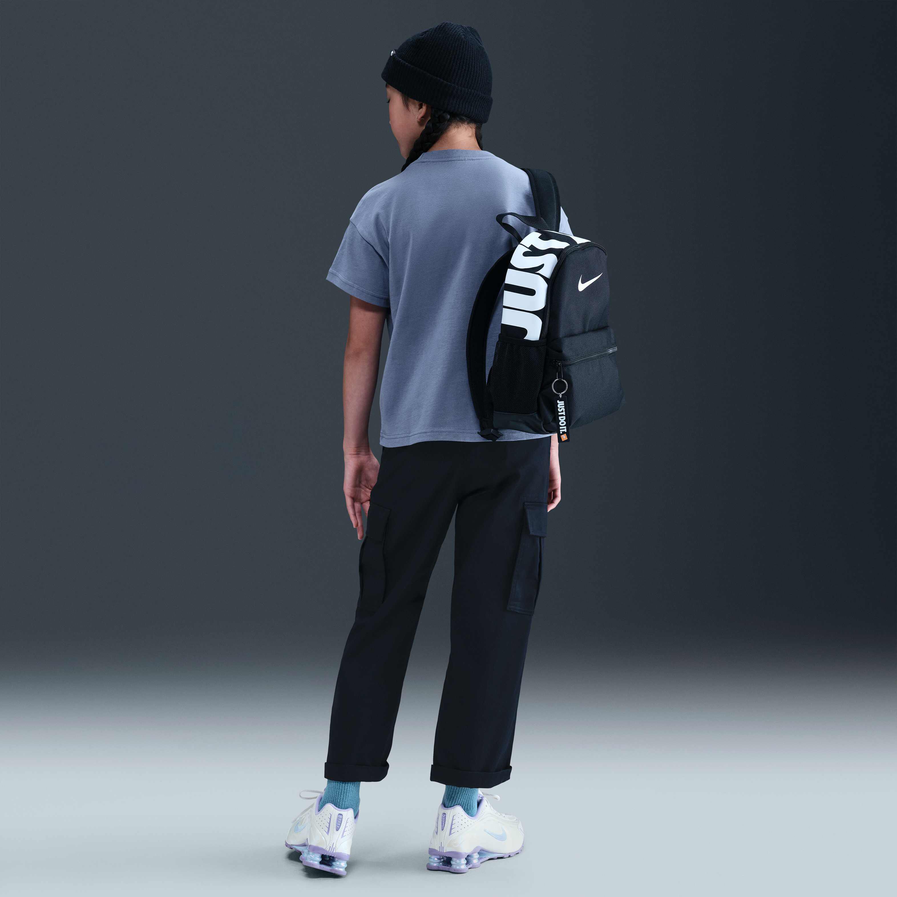 Nike Sportswear Essential image number 4