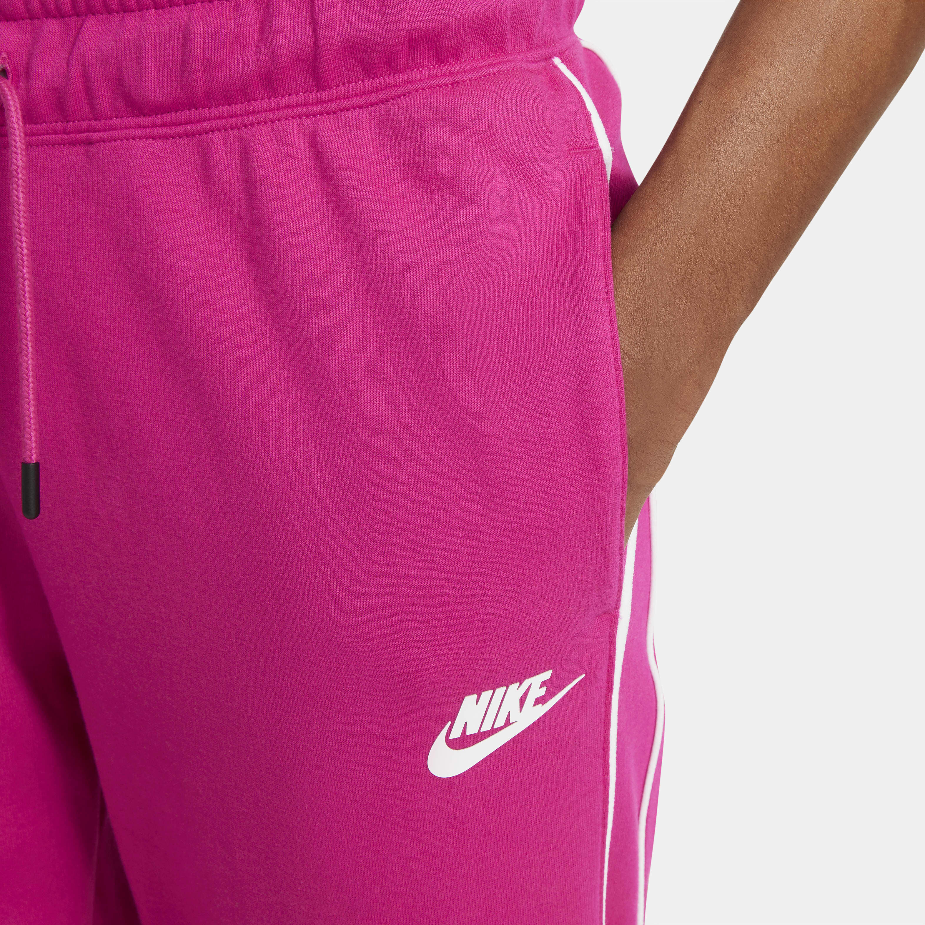 Nike Sportswear image number 2