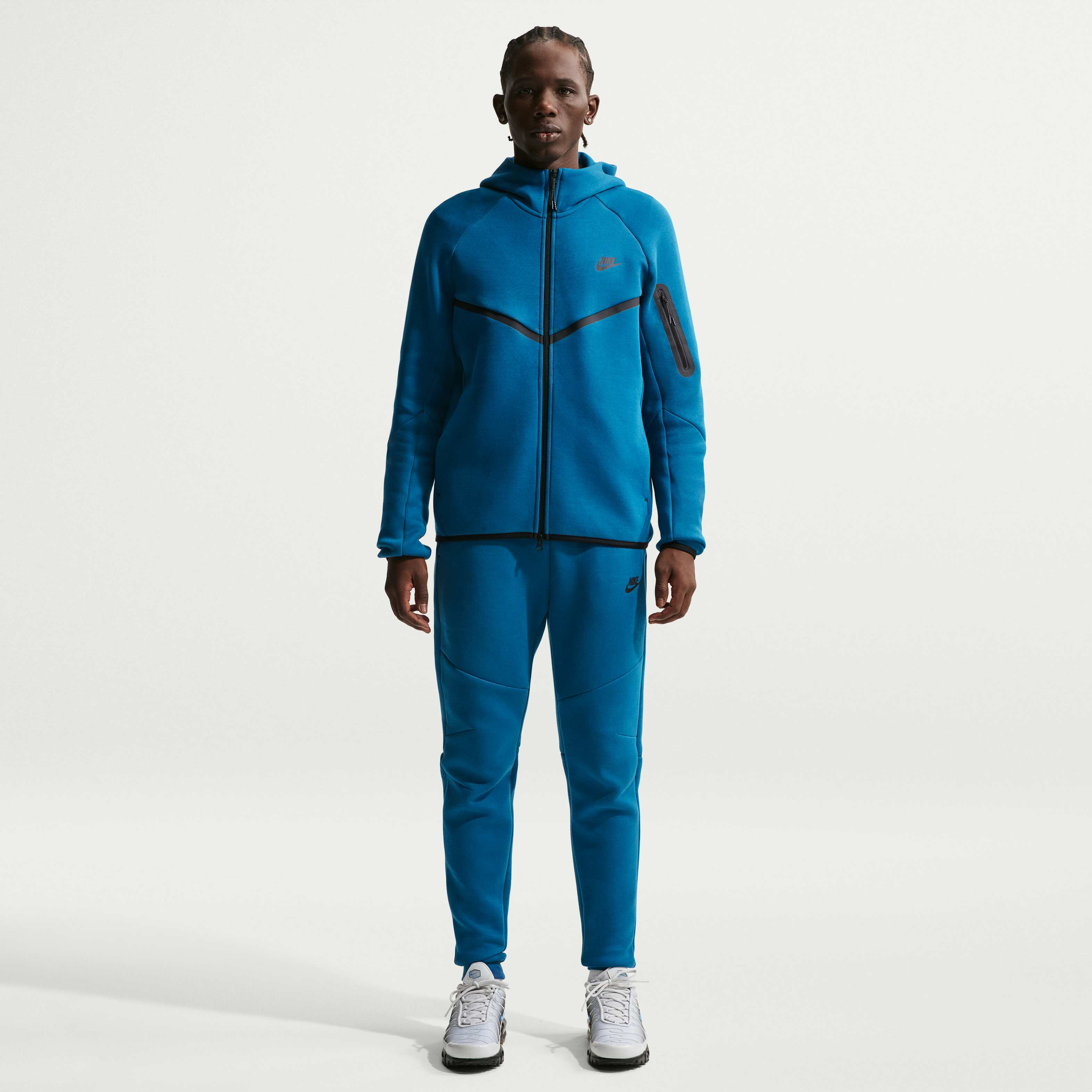 نايكي تك image number 3