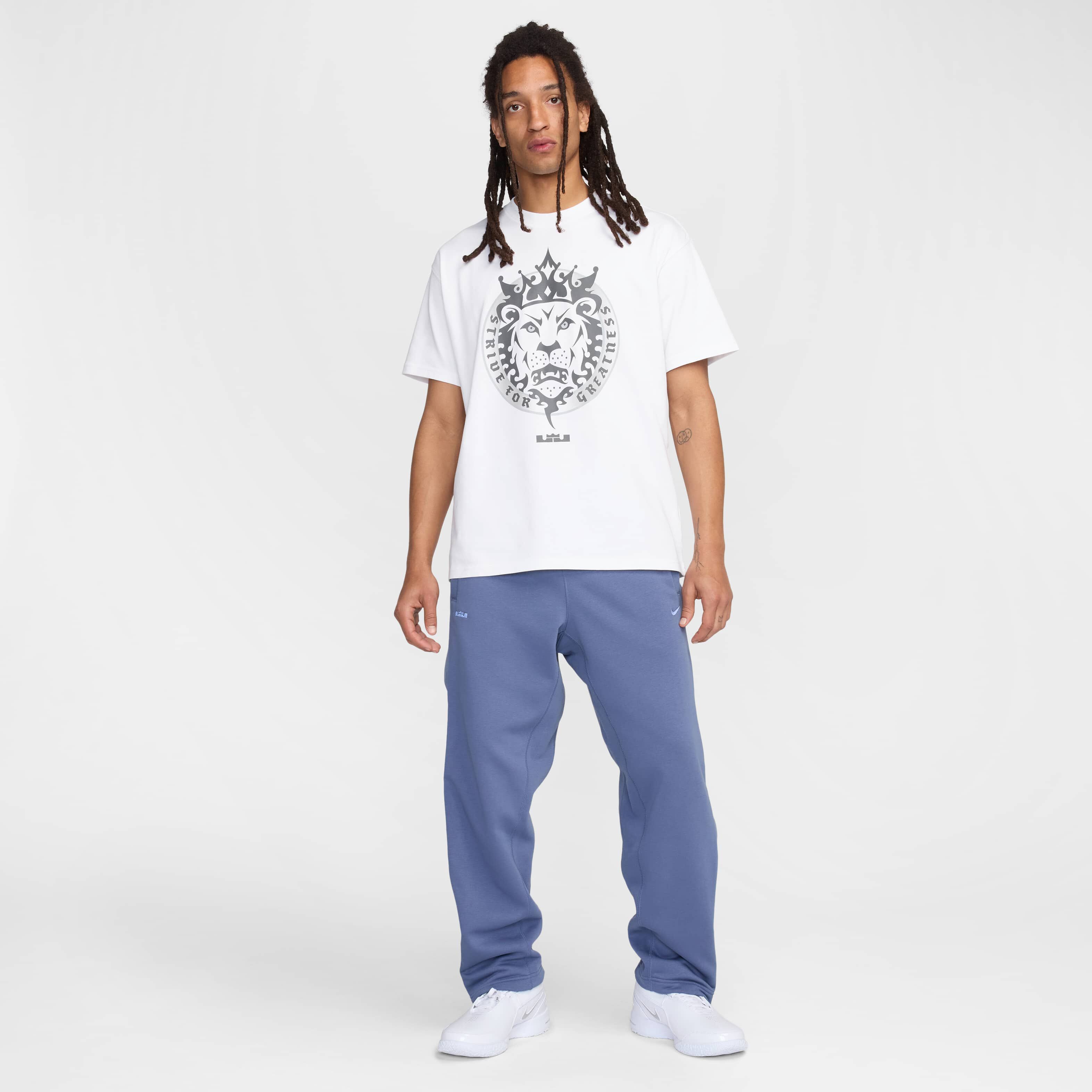 LeBron image number 4