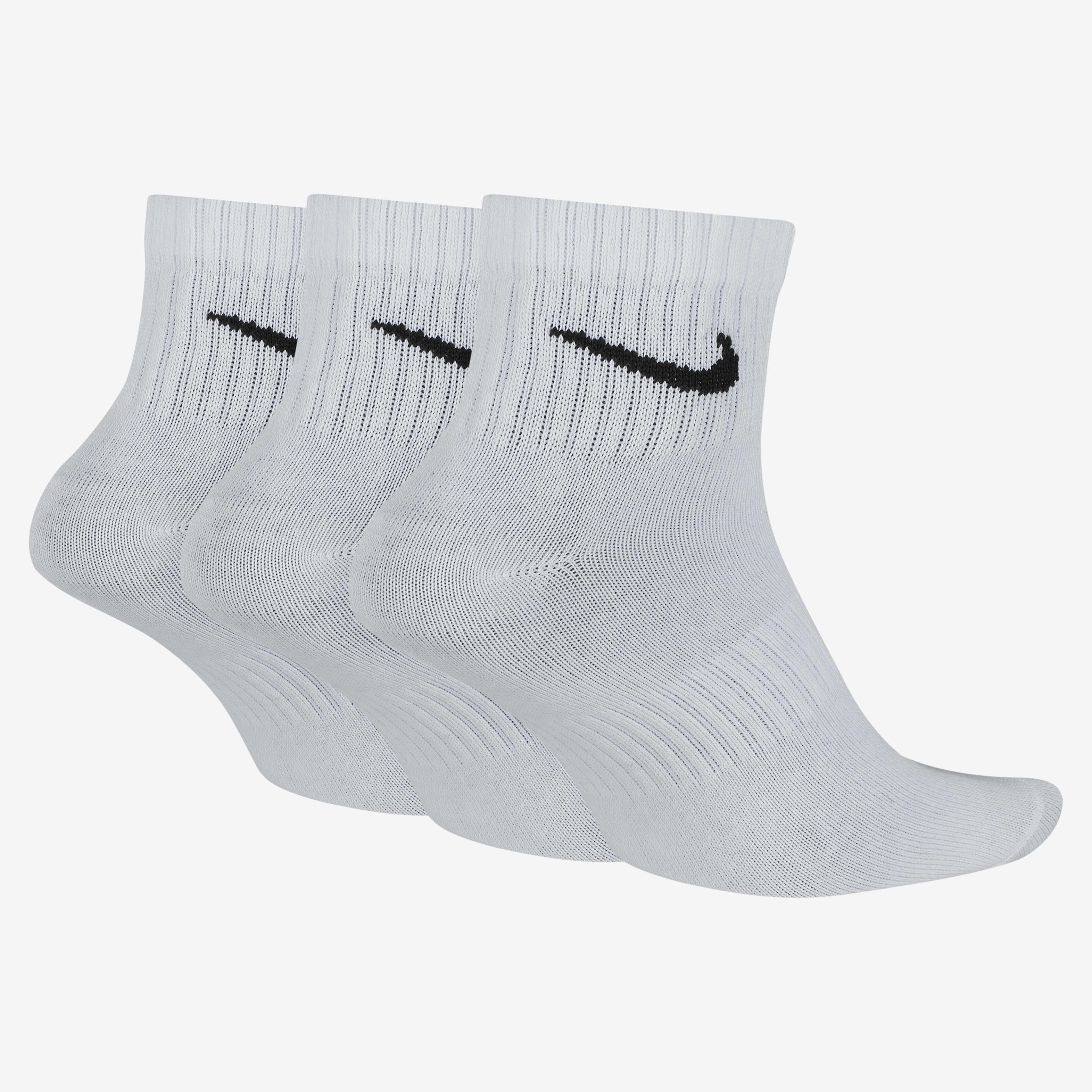Lightweight nike socks deals