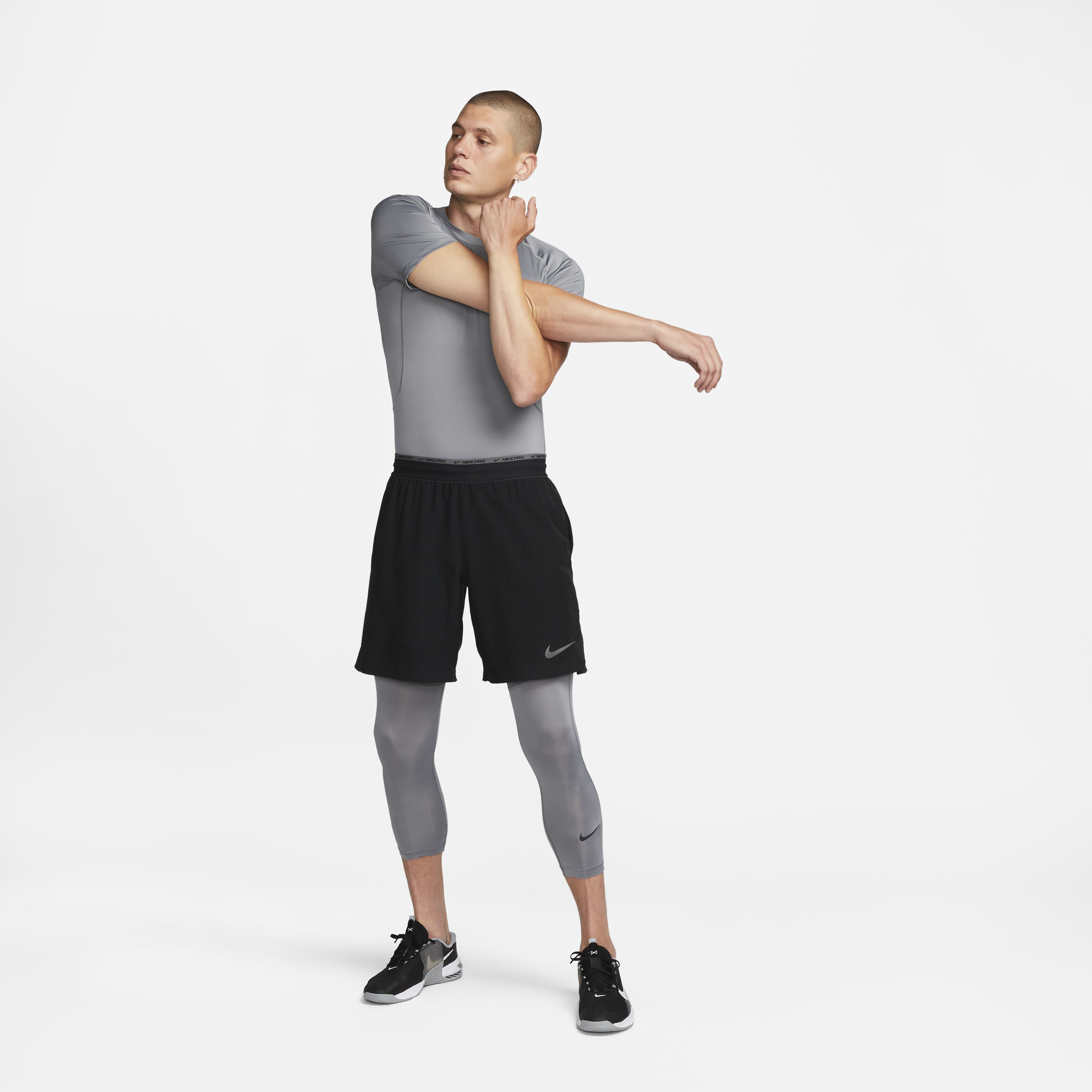 Nike Pro image number 5