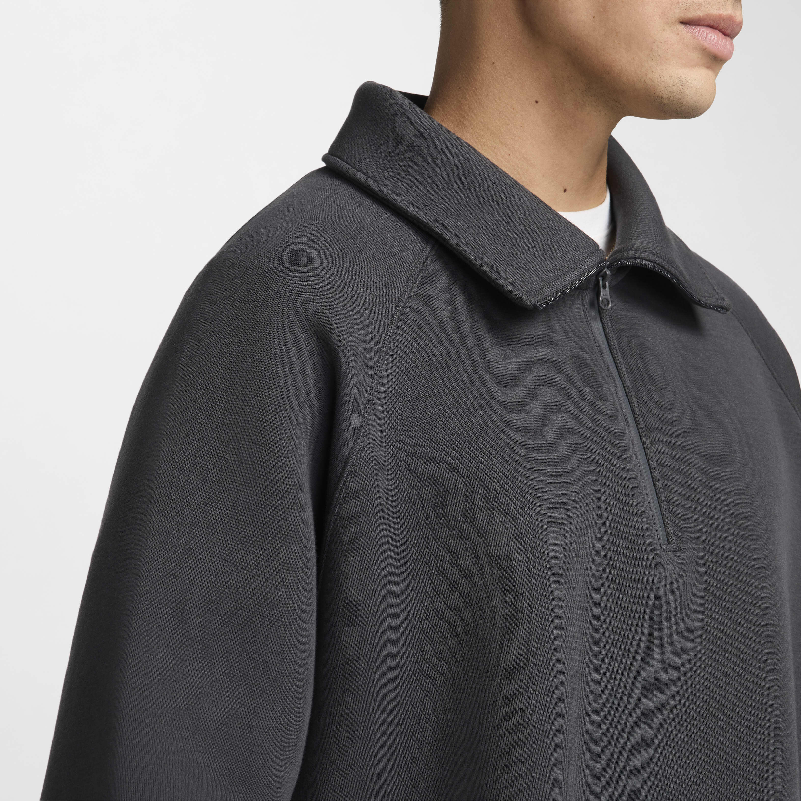 Nike Tech image number 4