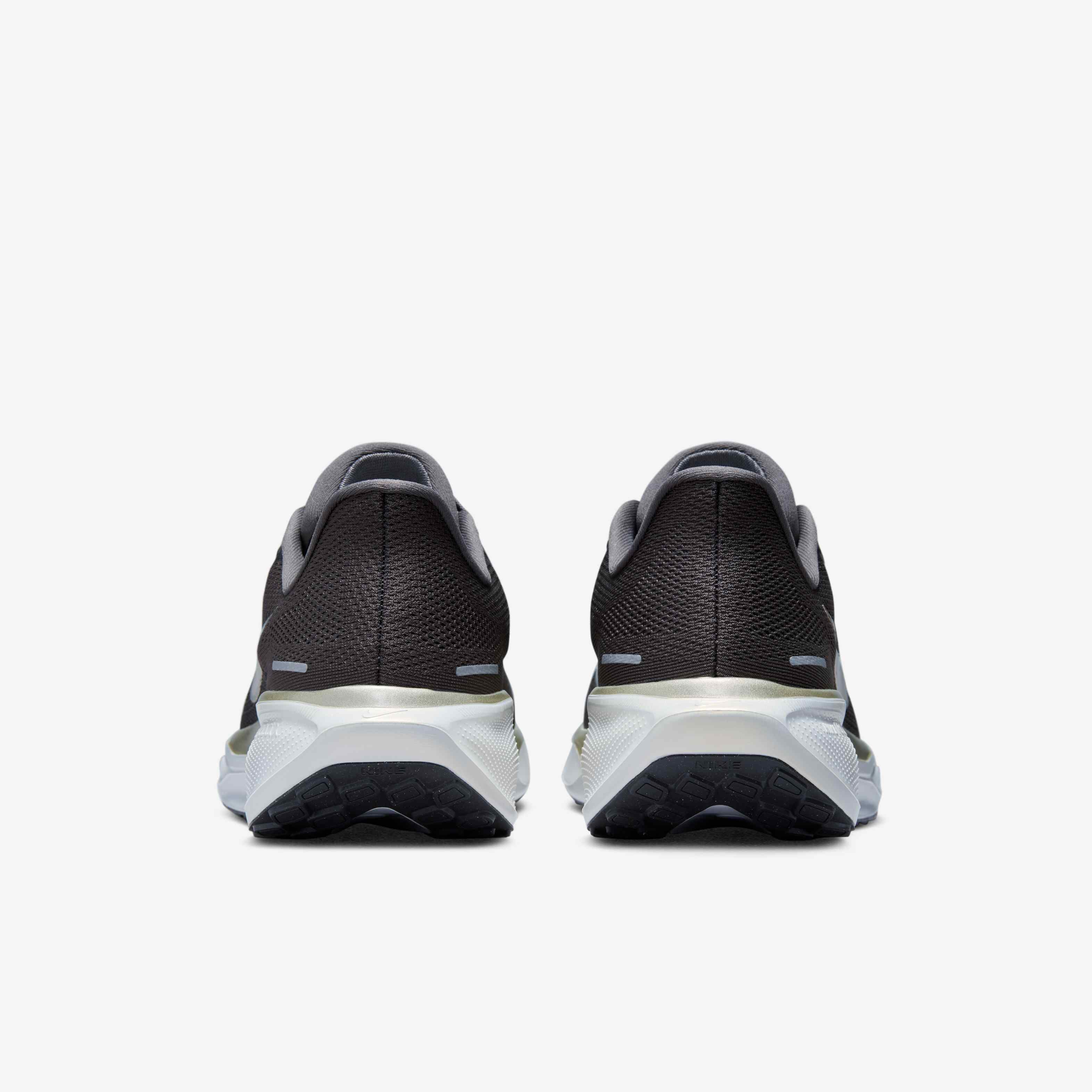 نايكي فيكتوري 2 'جاكوب إنجبريجتسين' image number 5