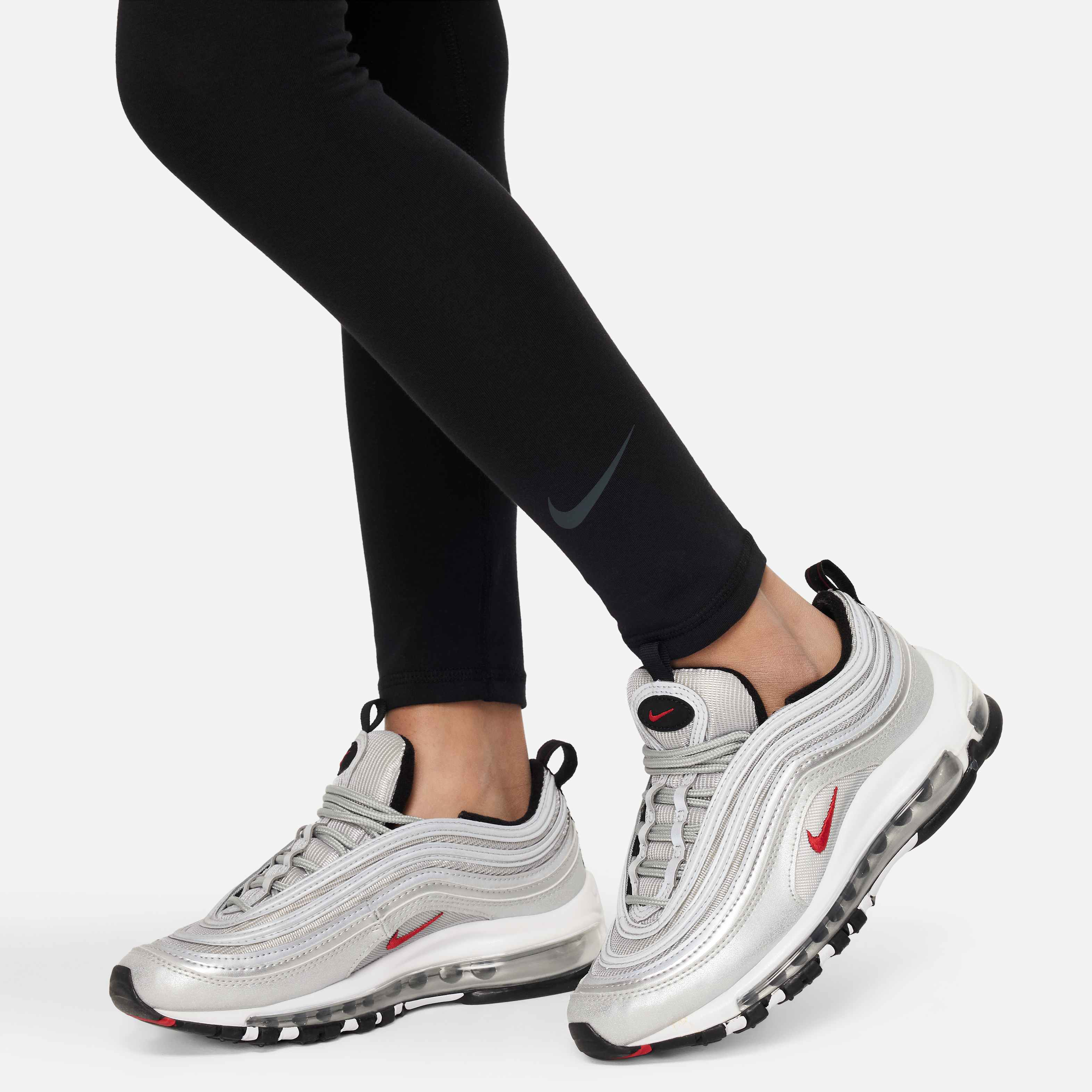 Nike Sportswear Favourites image number 3