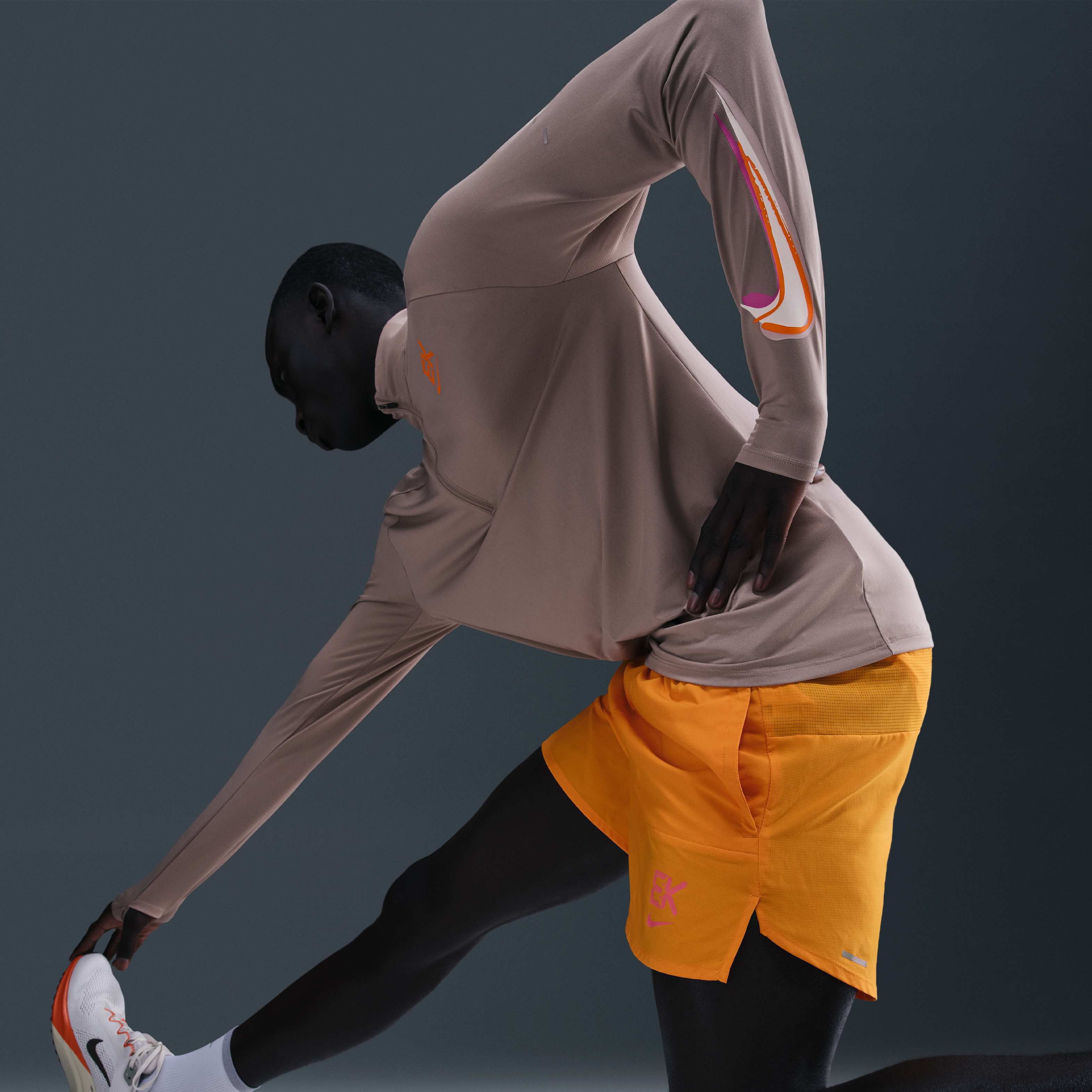 نايكي سترايد 'إليود كيبشوجي' image number 4