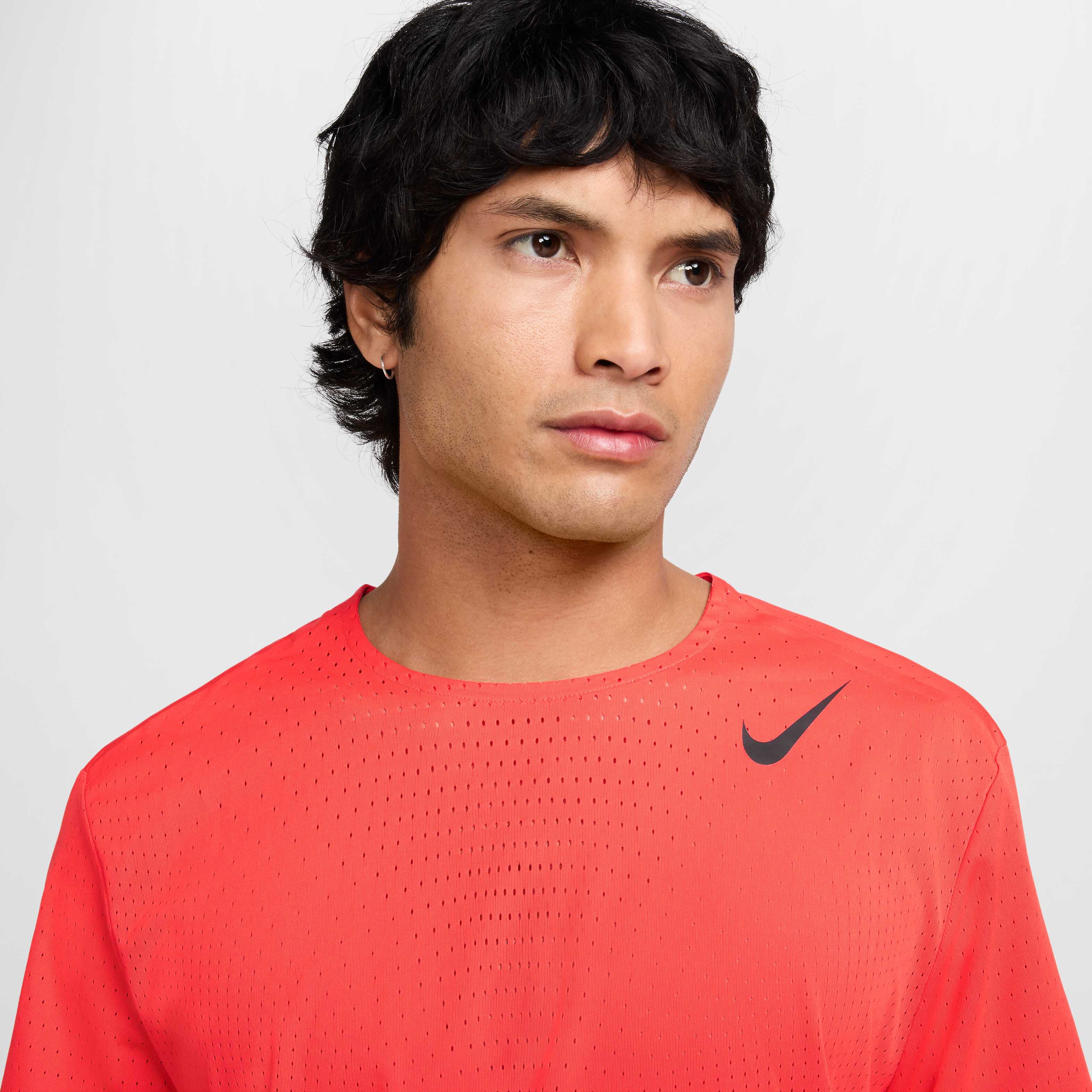 Nike AeroSwift image number 2