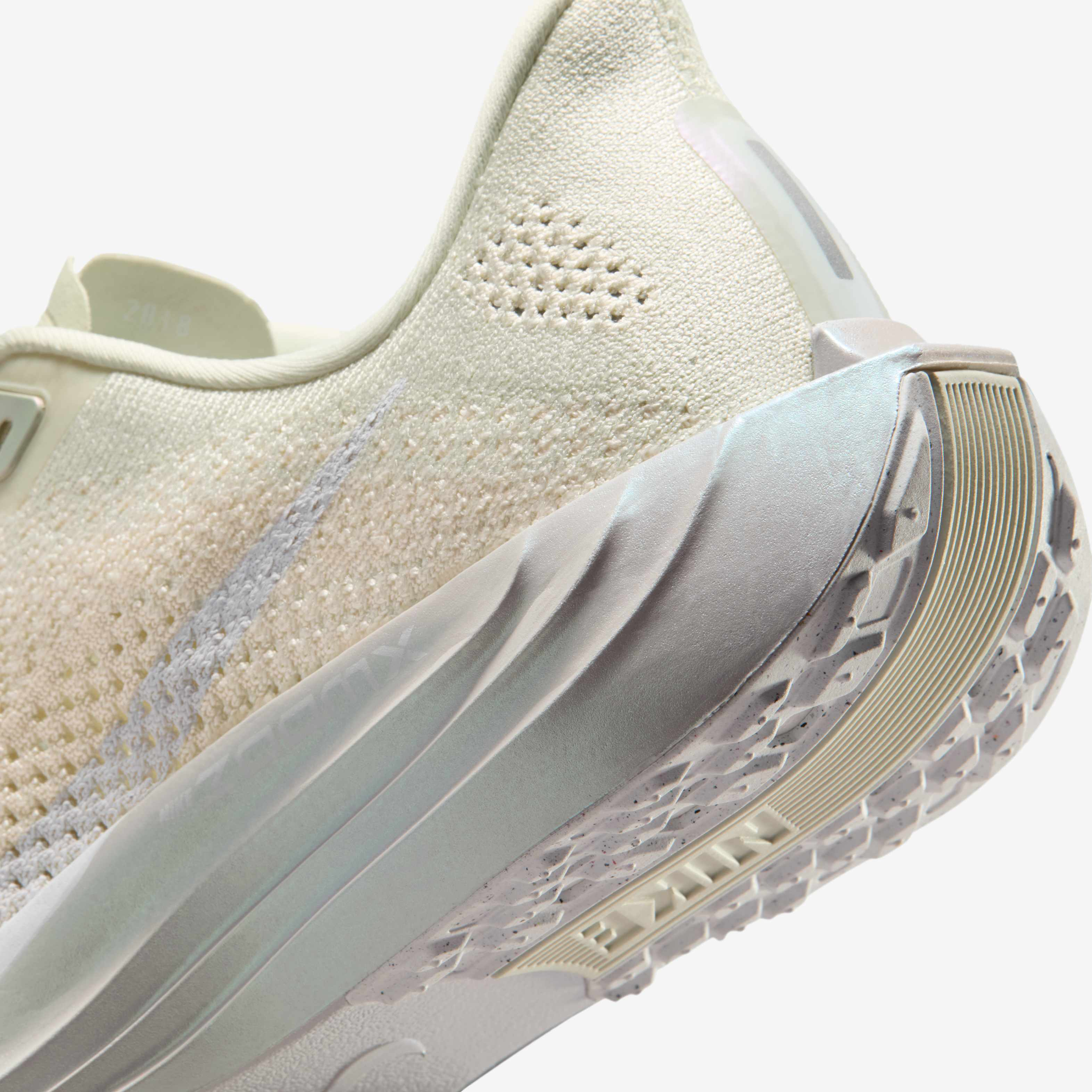 Nike Pegasus Plus image number 7