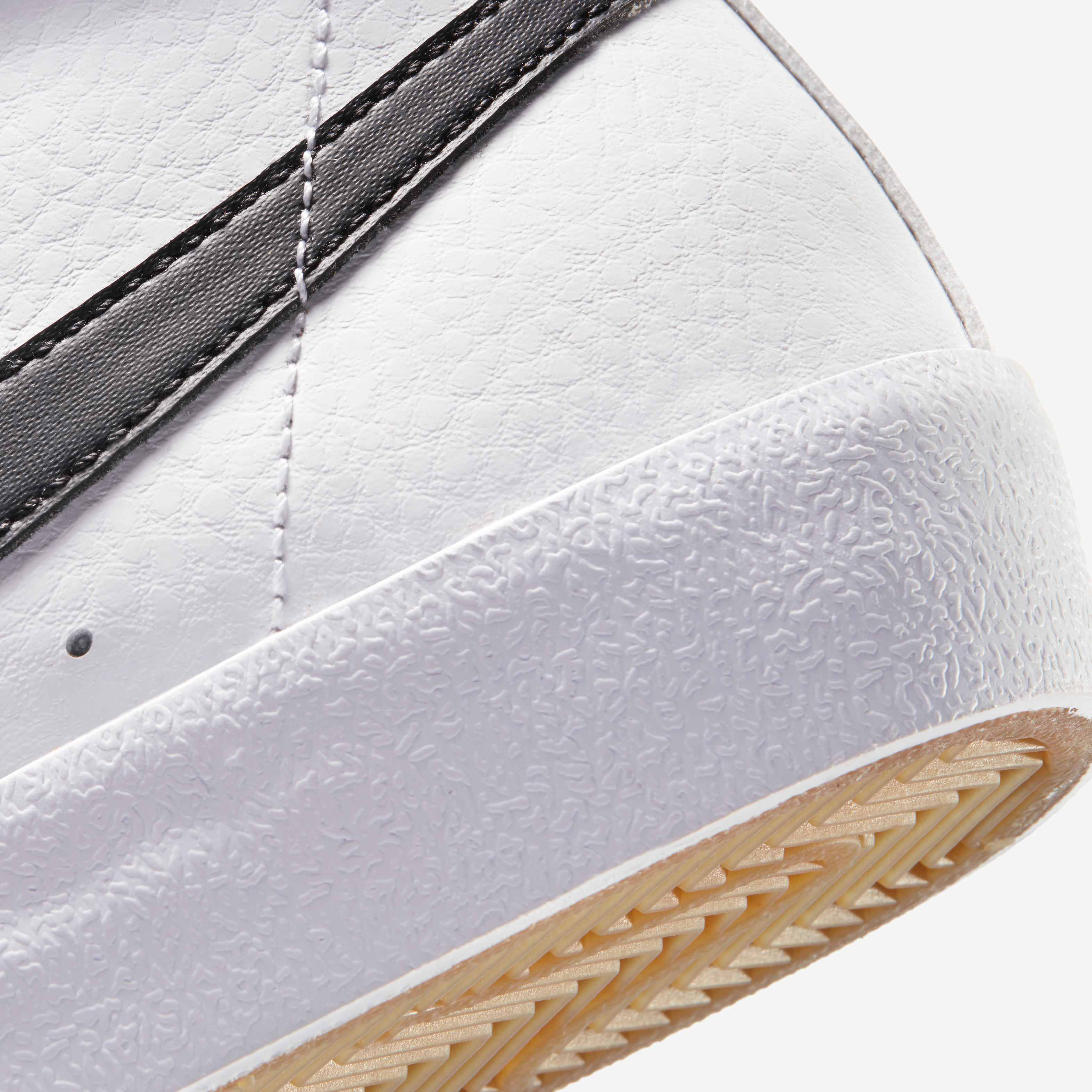 Nike Blazer Mid '77 image number 7