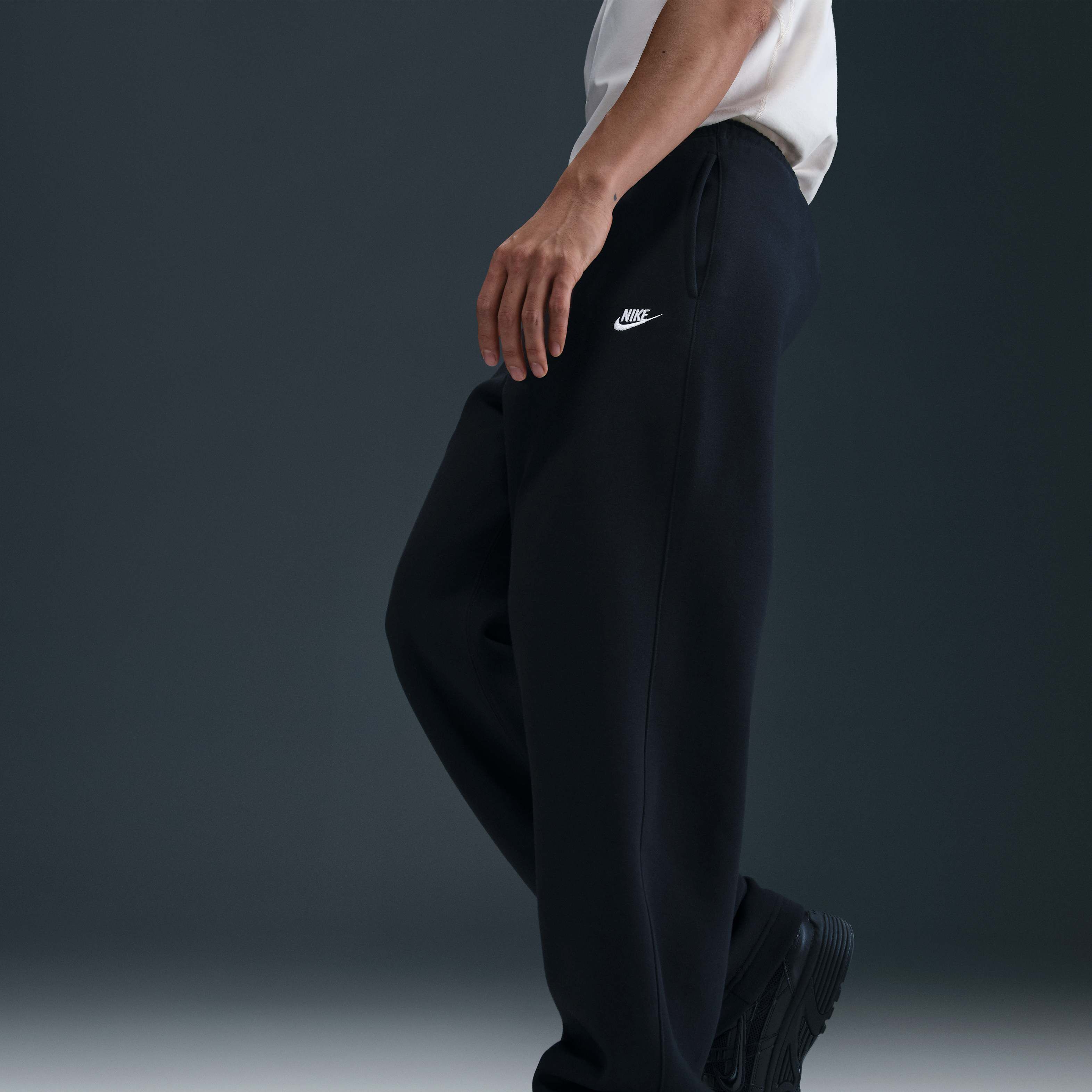 Nike Club image number 1