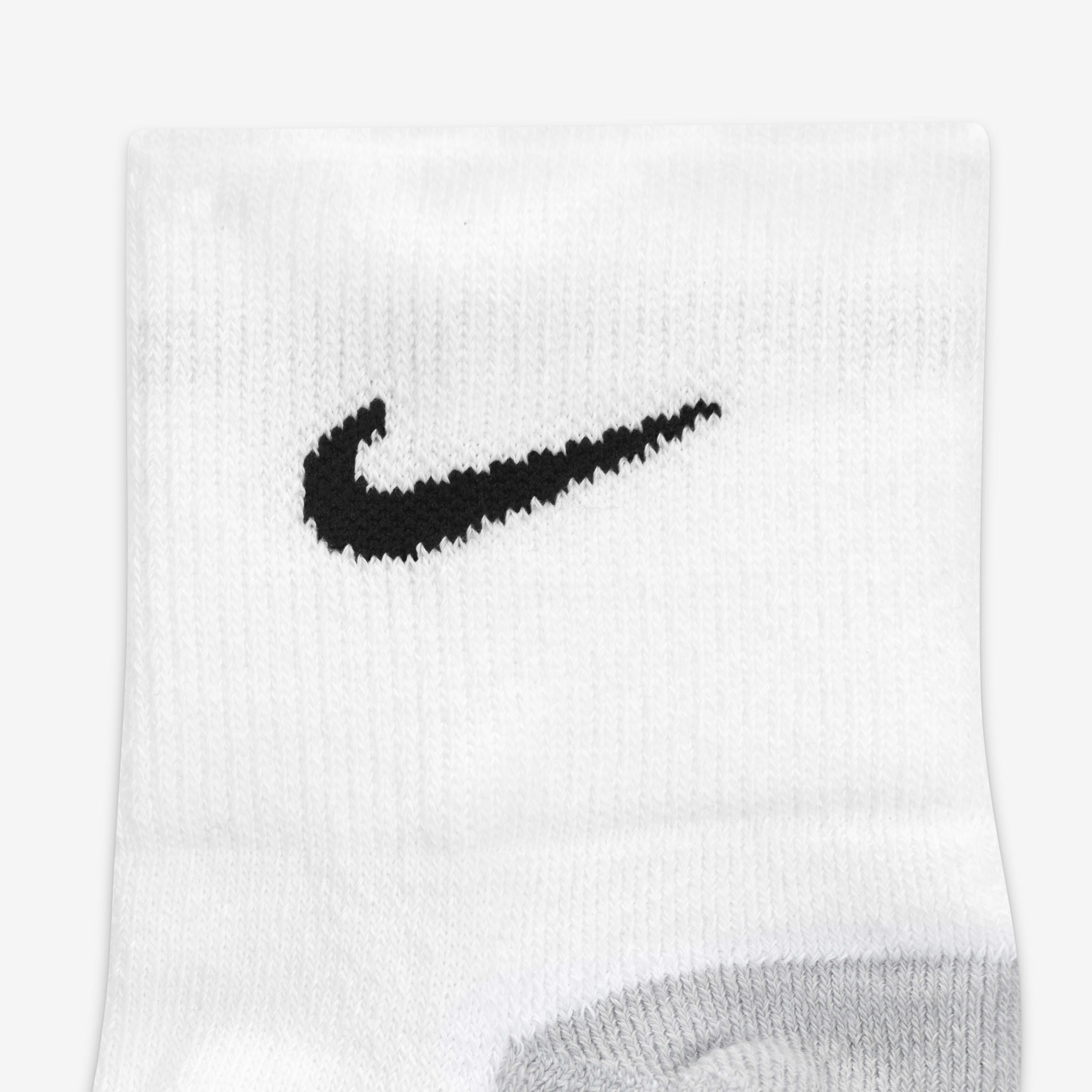 Nike Everyday Max Cushioned image number 3