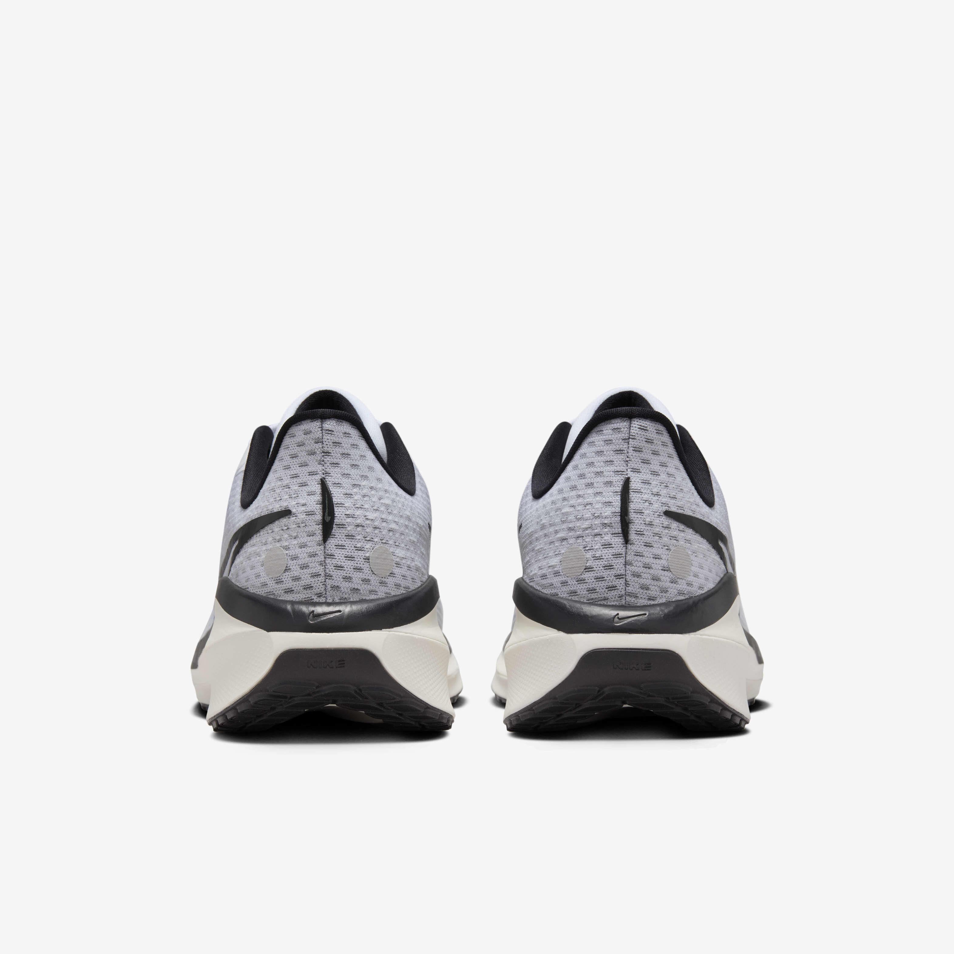 نايكي فوميرو 17 image number 5