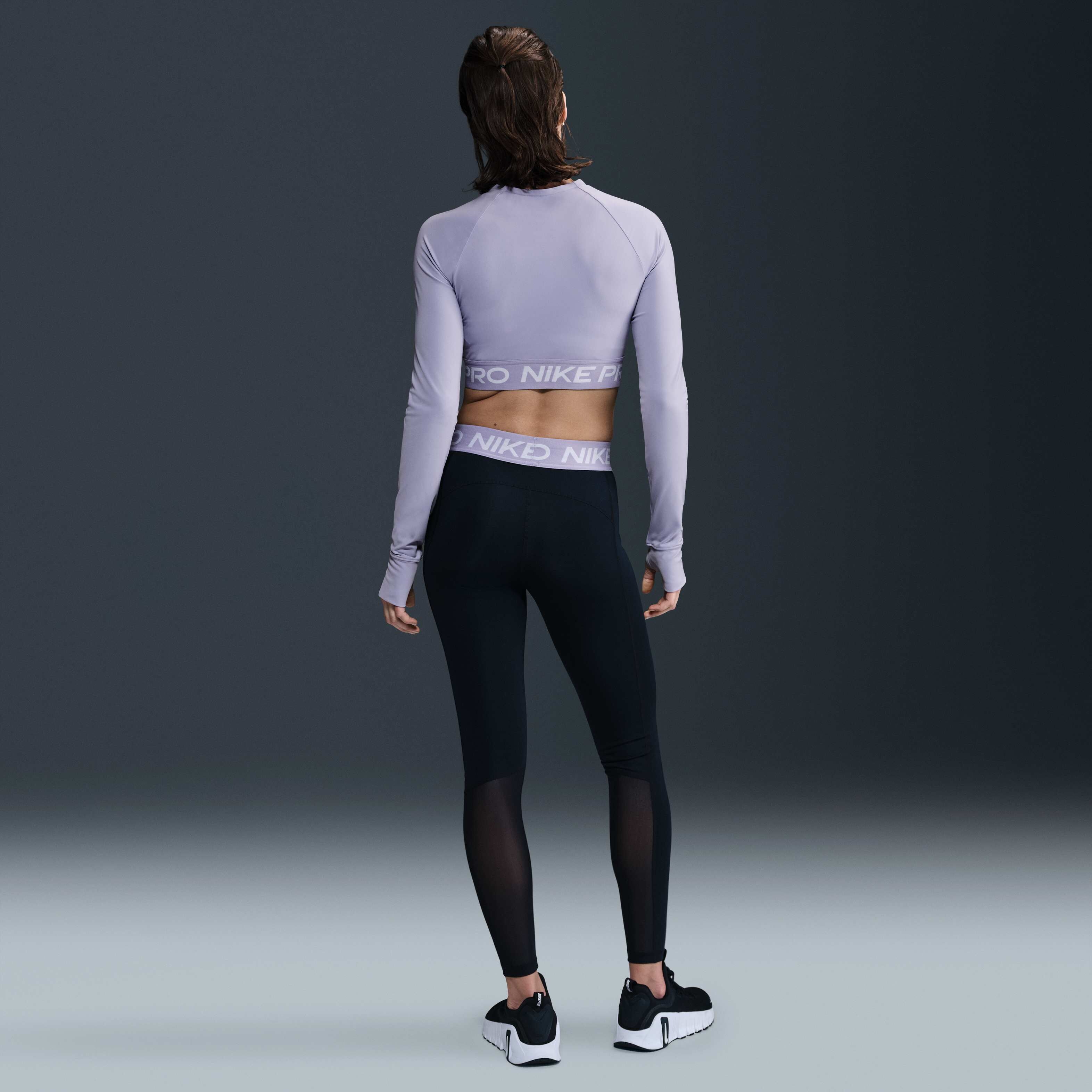 Nike Pro image number 3