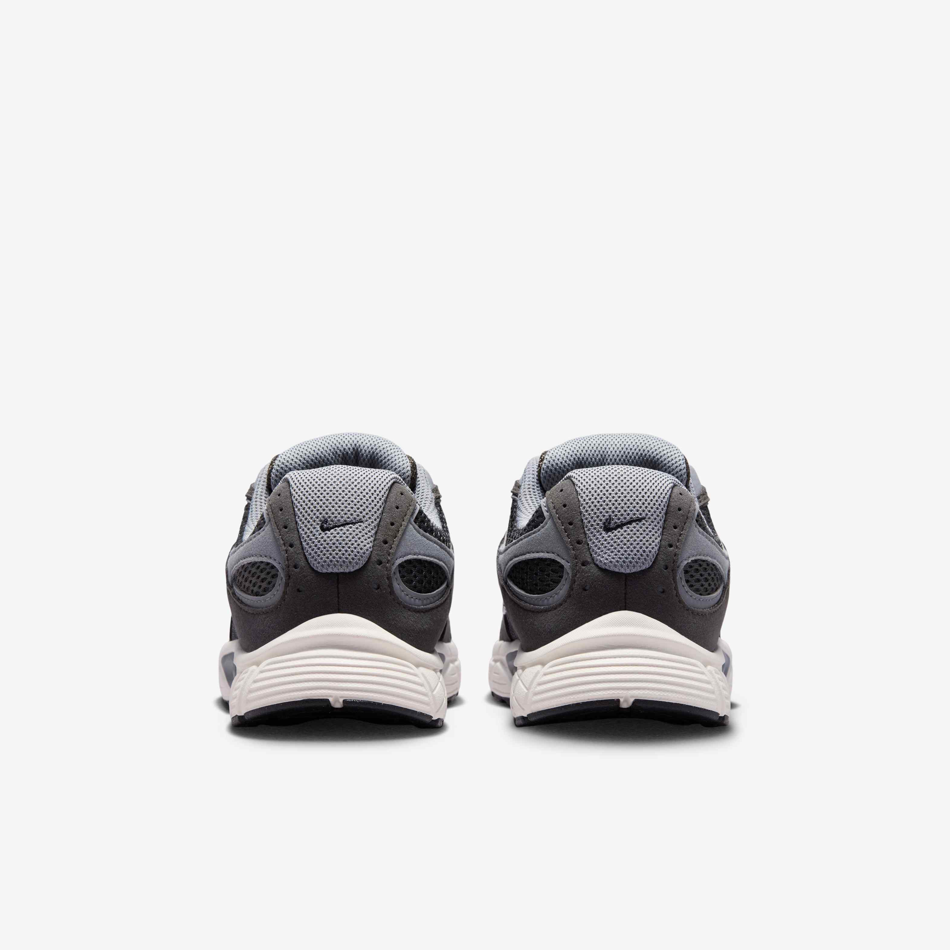 Nike V5 Runner Suede image number 5