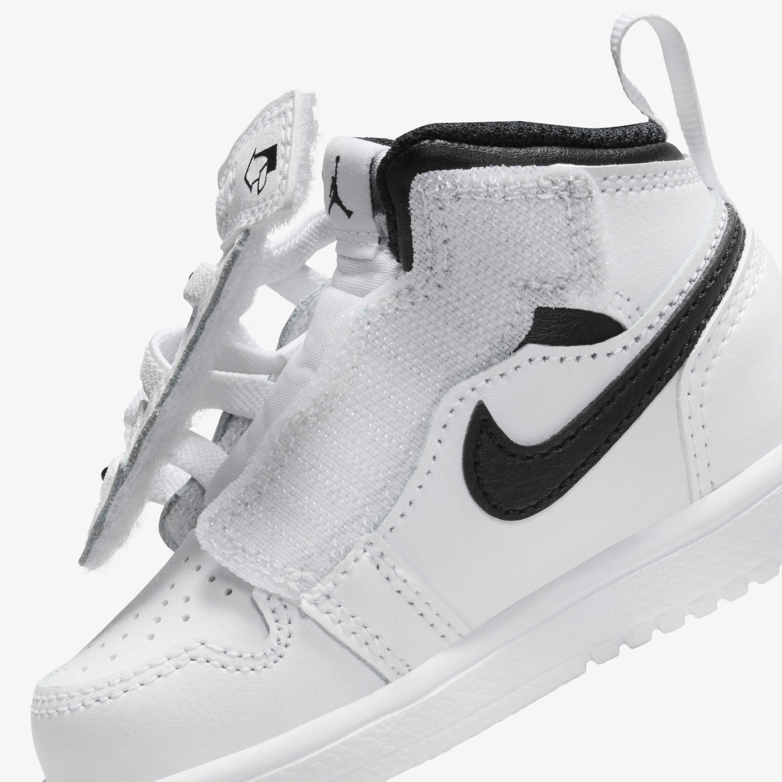 Jordan 1 Mid Alt image number 7