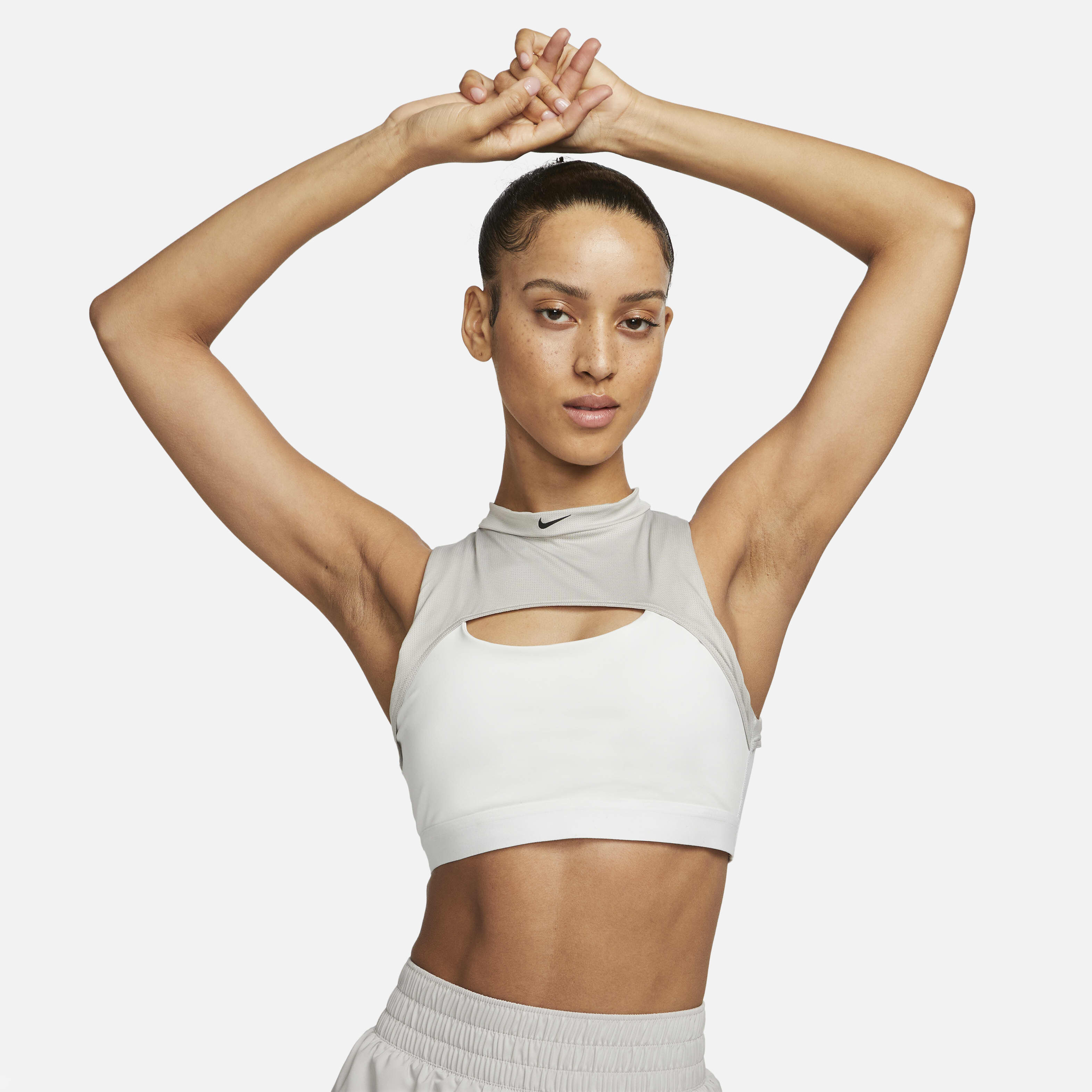 Nike Indy Mini Mock-neck image number 0