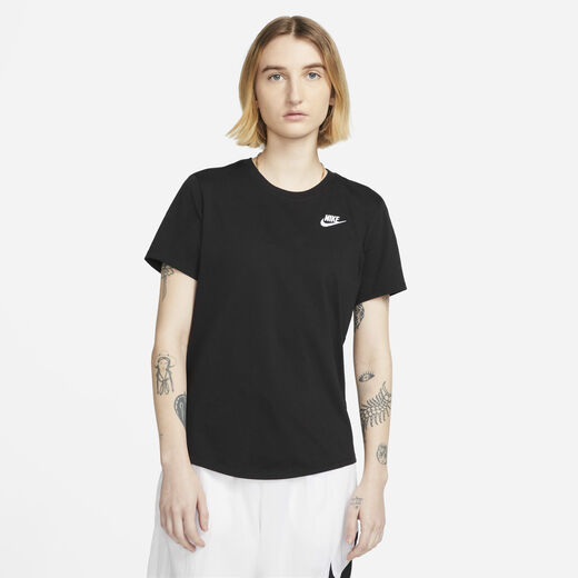 Nike Sportswear Club Essentials Nike Sportswear Club Essentials