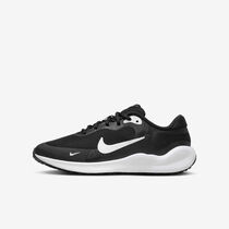 Nike Revolution 7
