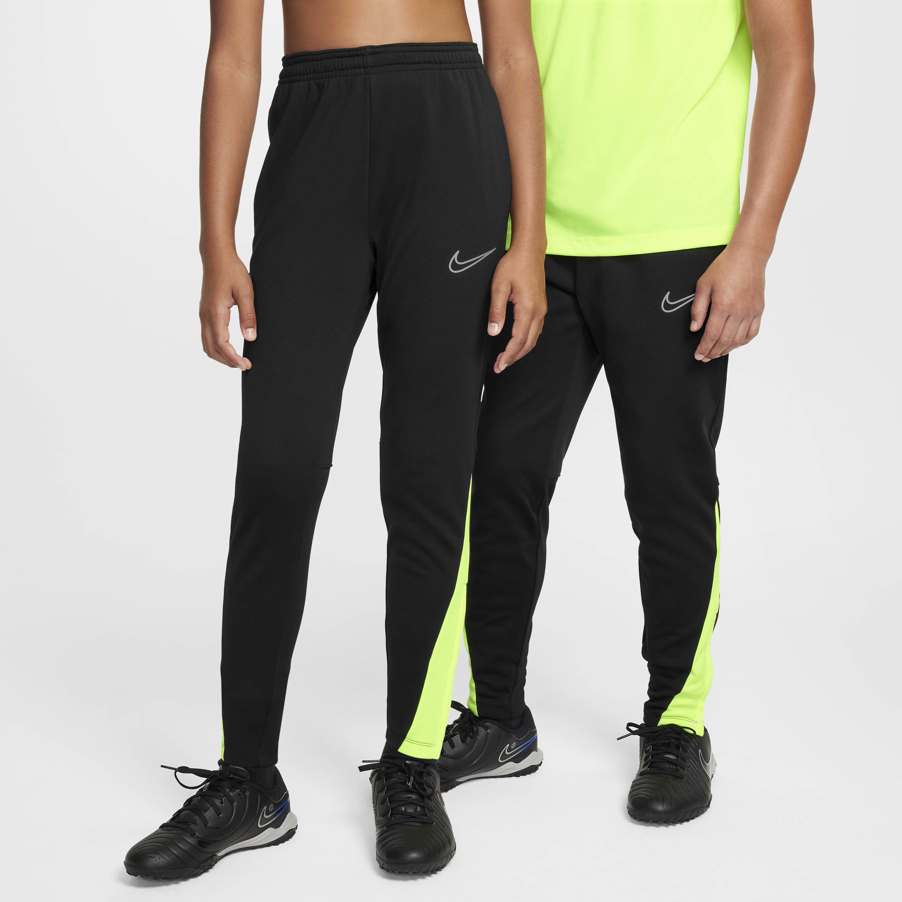 Nike therma kids online