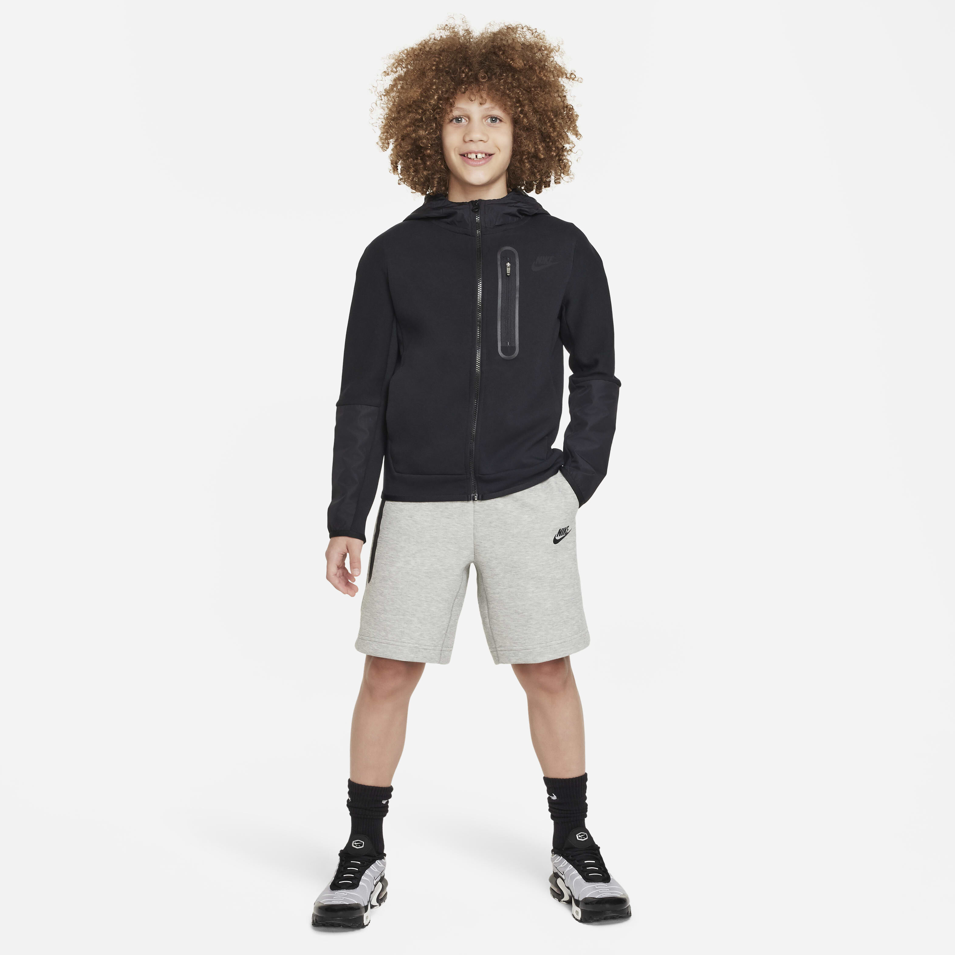 Nike tech shorts boys shop