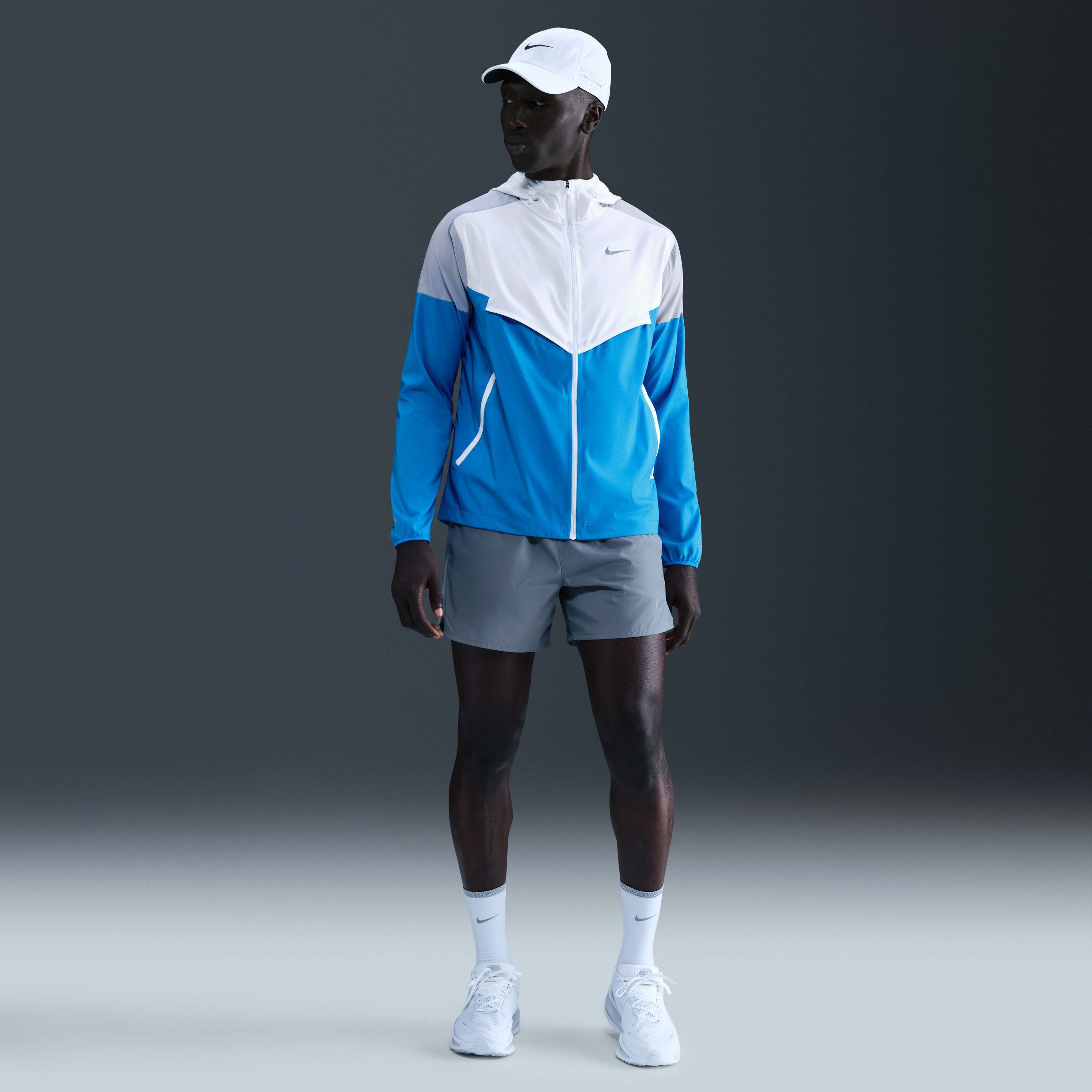 Nike Impossibly Light Windrunner image number 3