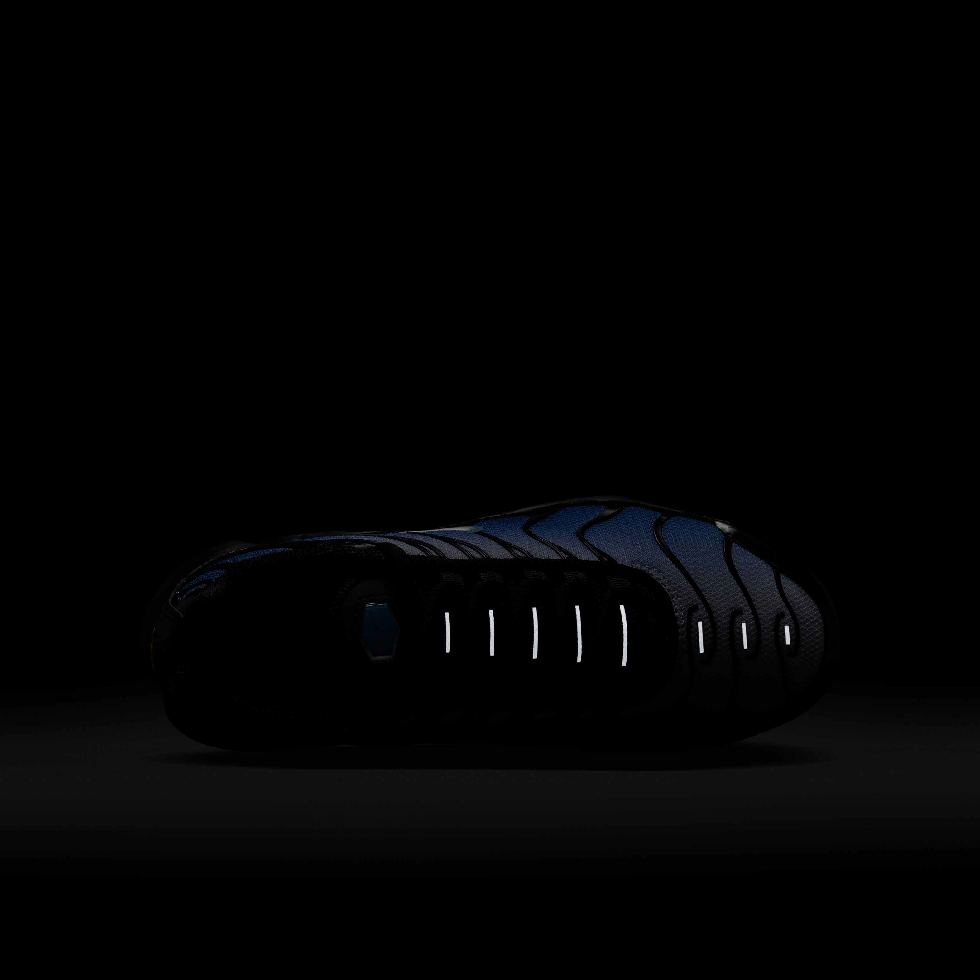 Nike Air Max Plus image number 8