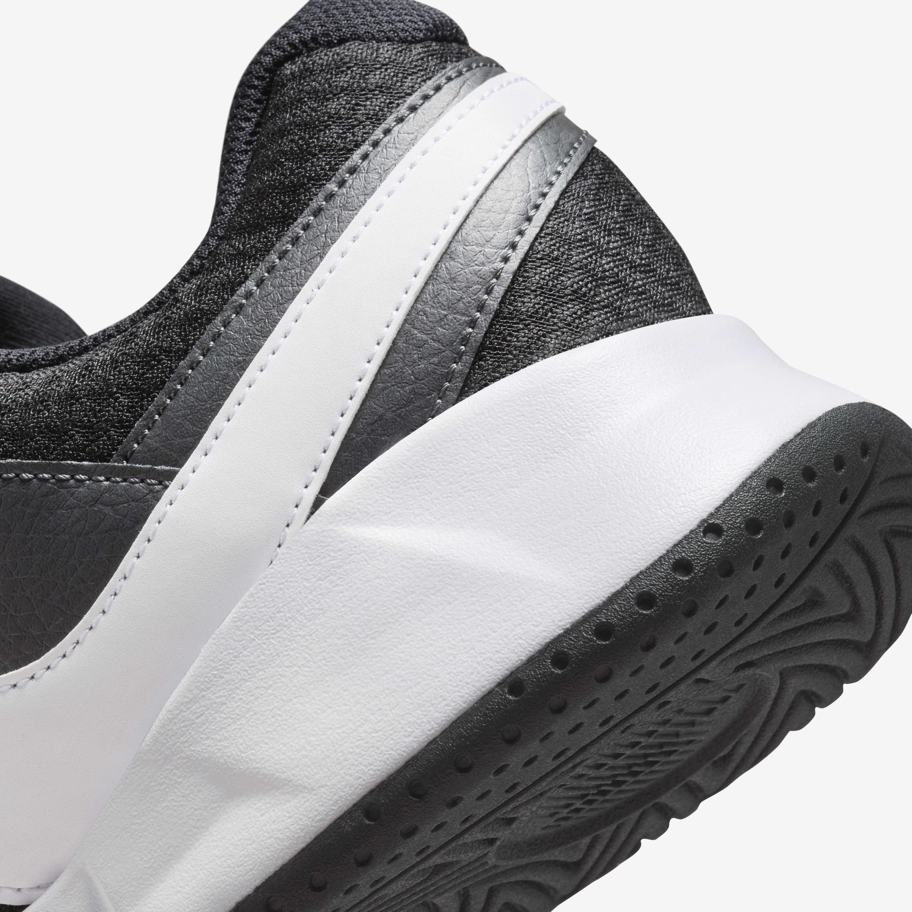 نايكي كورت لايت 4 image number 7