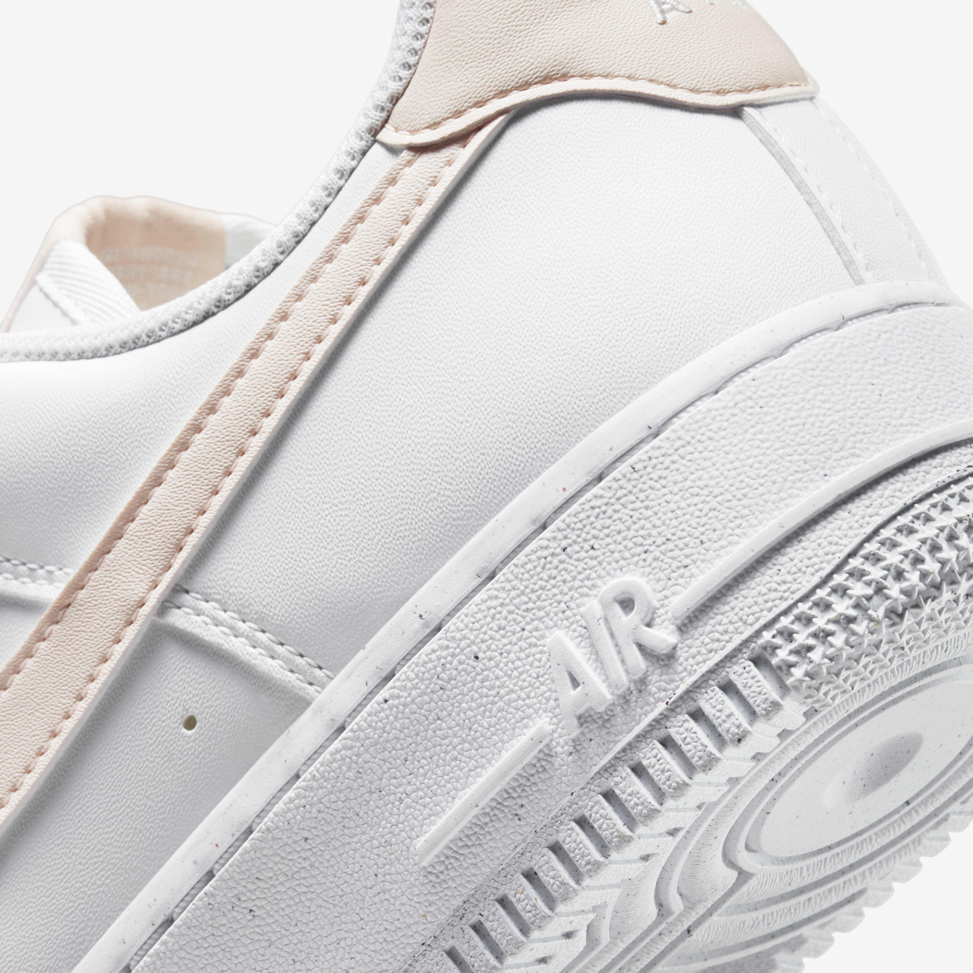 نايكي اير فورس 1 07' نيكست نيتشر image number 7