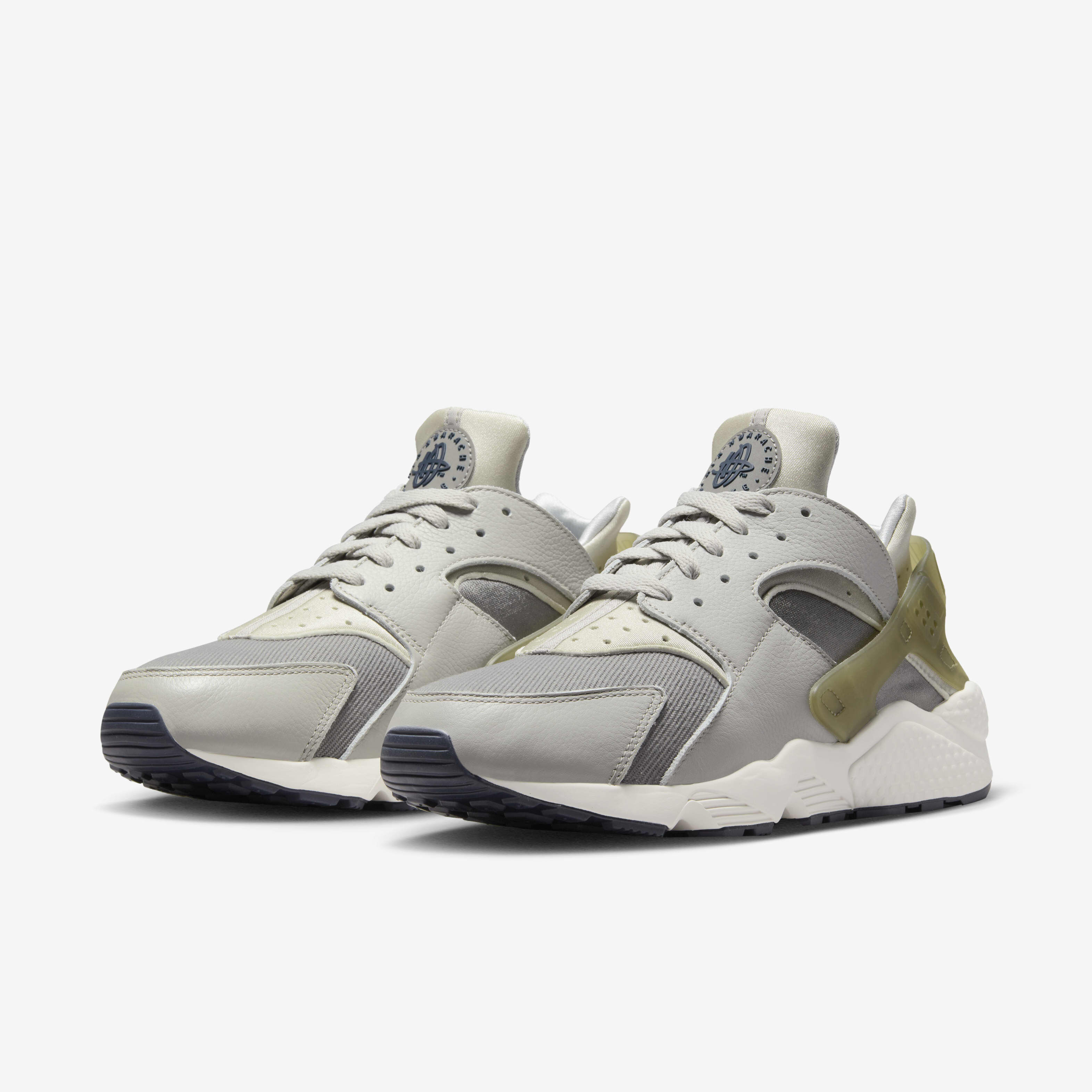 Nike Air Huarache image number 5
